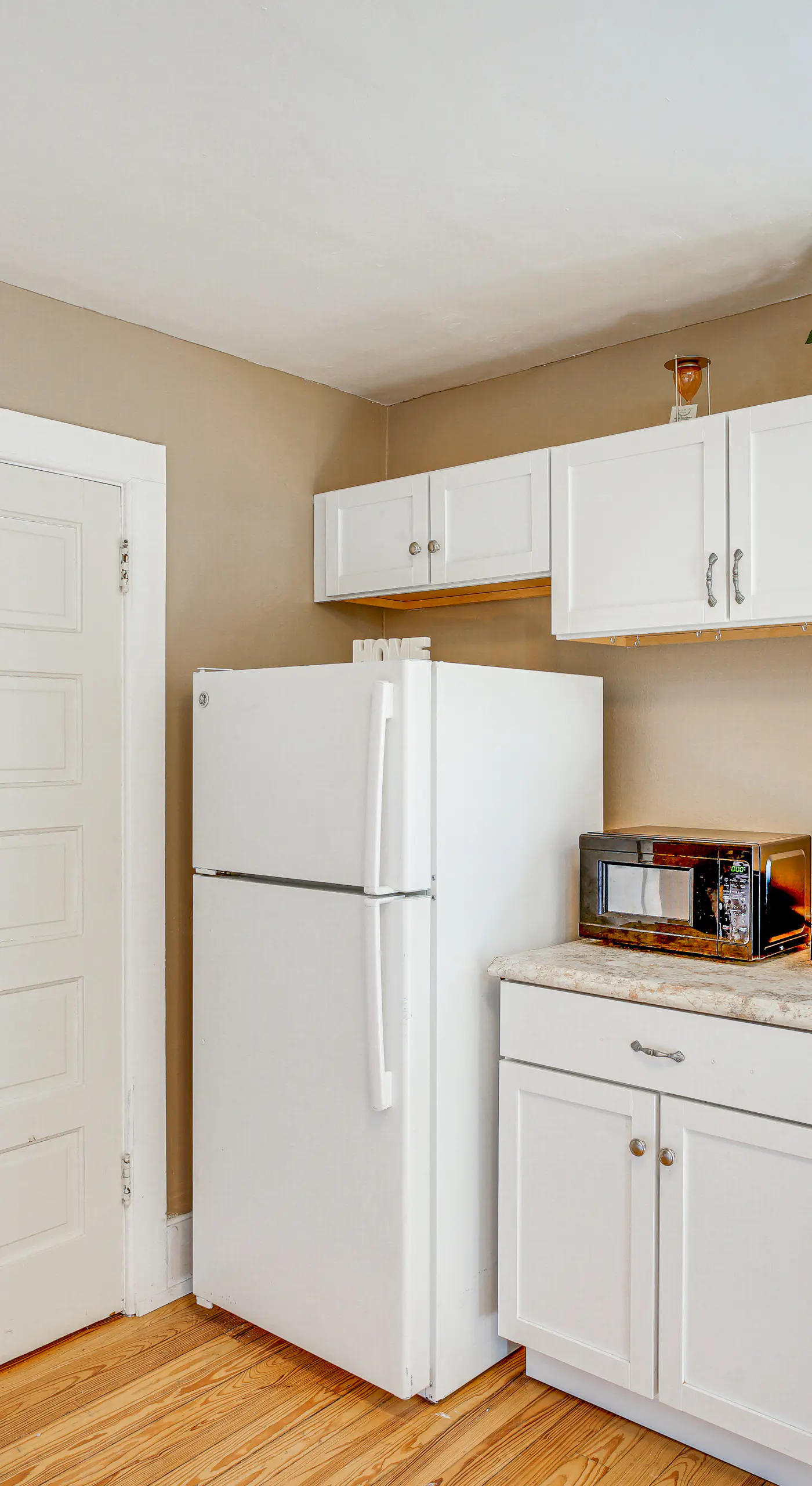 2 Mi to Dtwn: Studio Suite in Sheboygan