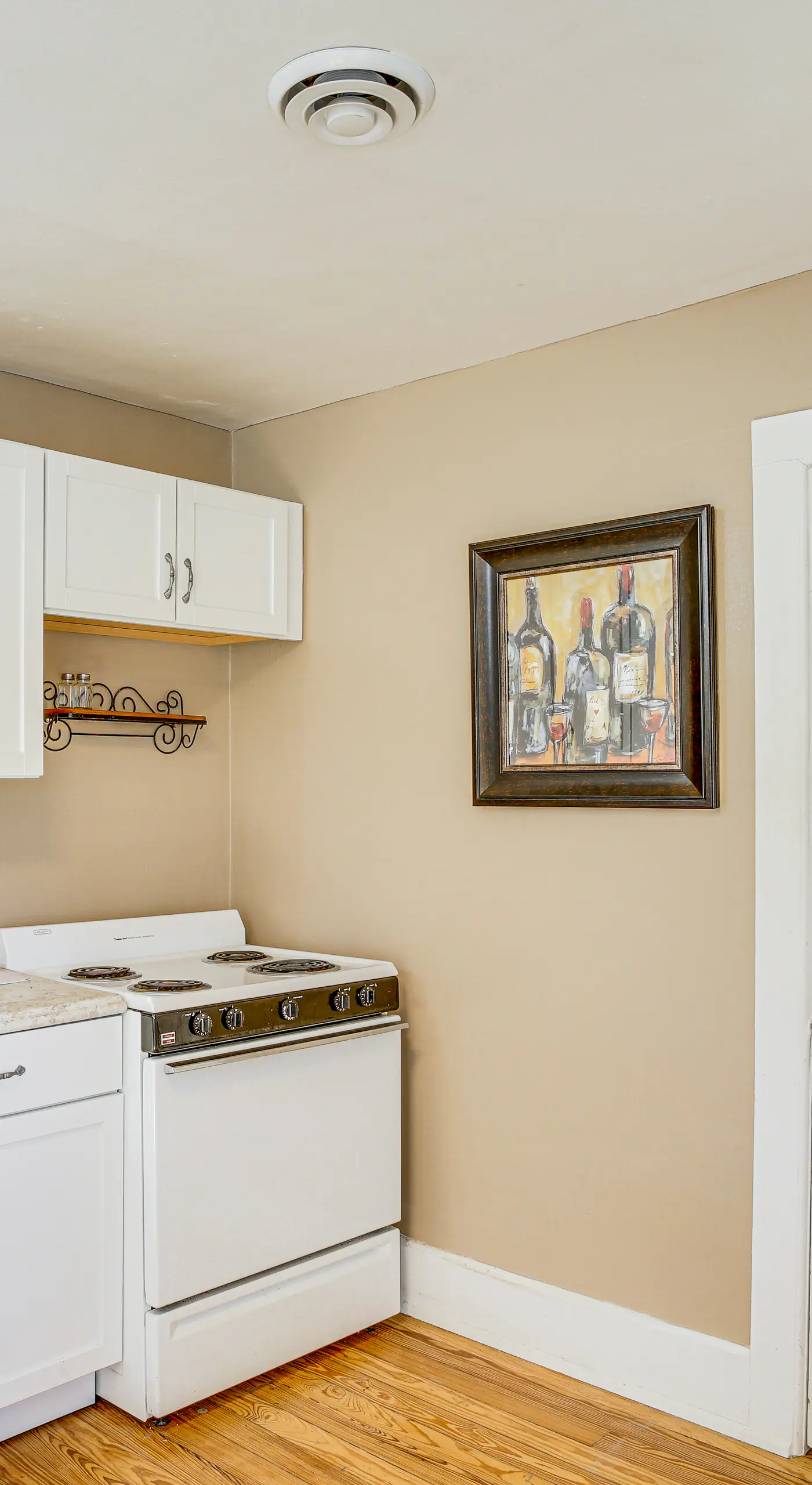 2 Mi to Dtwn: Studio Suite in Sheboygan