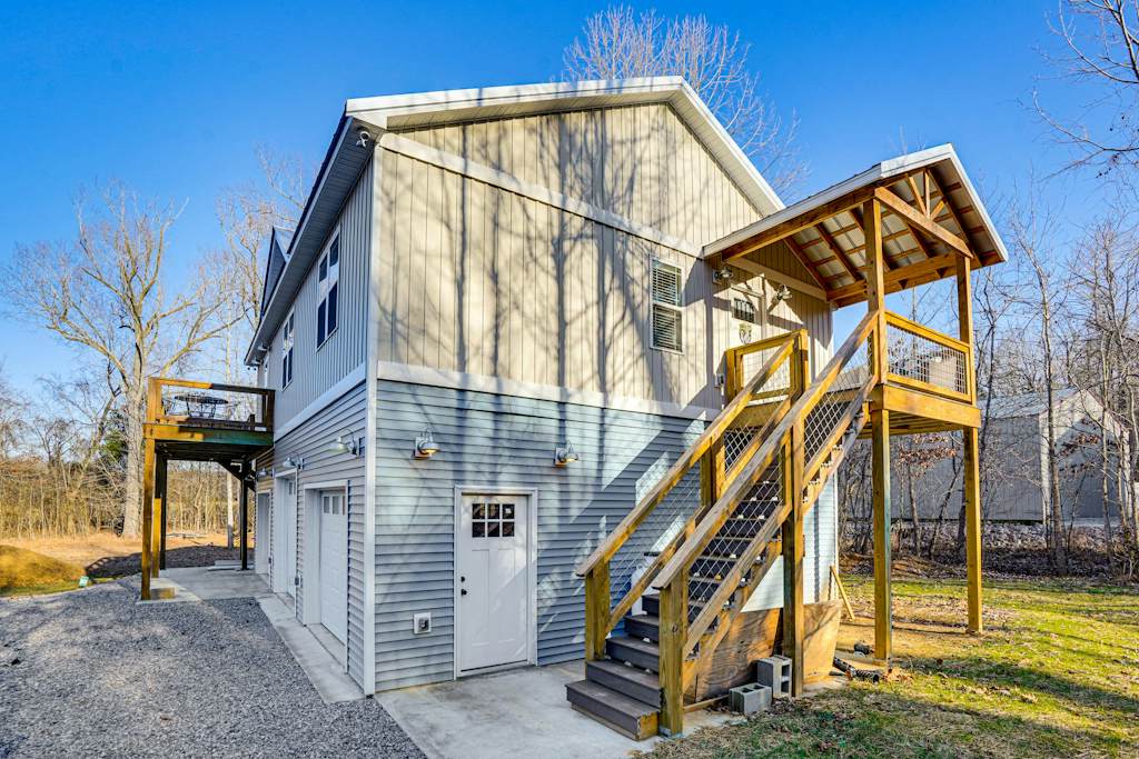 Peaceful Retreat Near Lake Barkley! | 2 Bed Cadiz, KY House | Vacasa