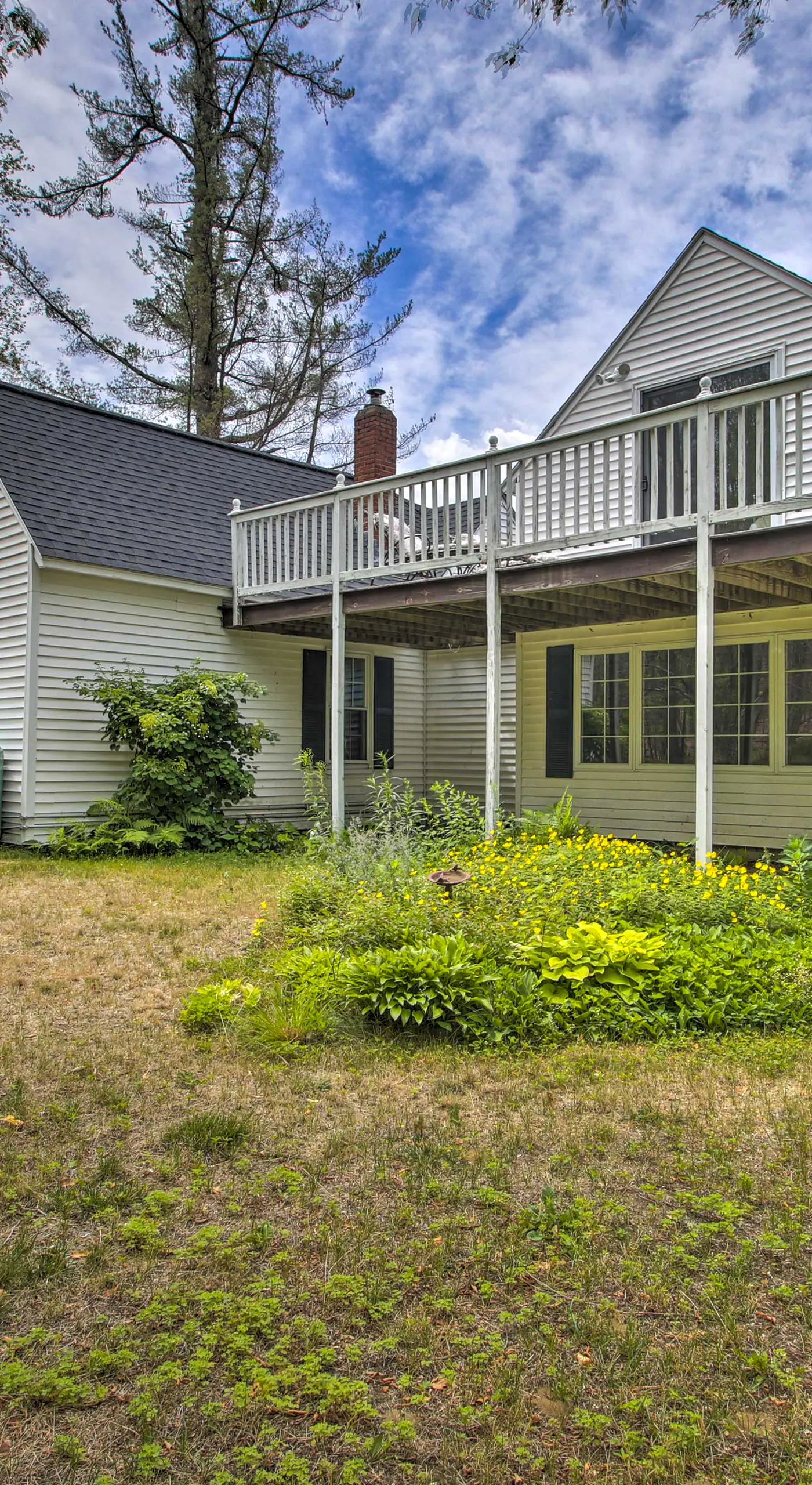 Modern Home ~ 2 Mi to Cranmore Mountain Resort!
