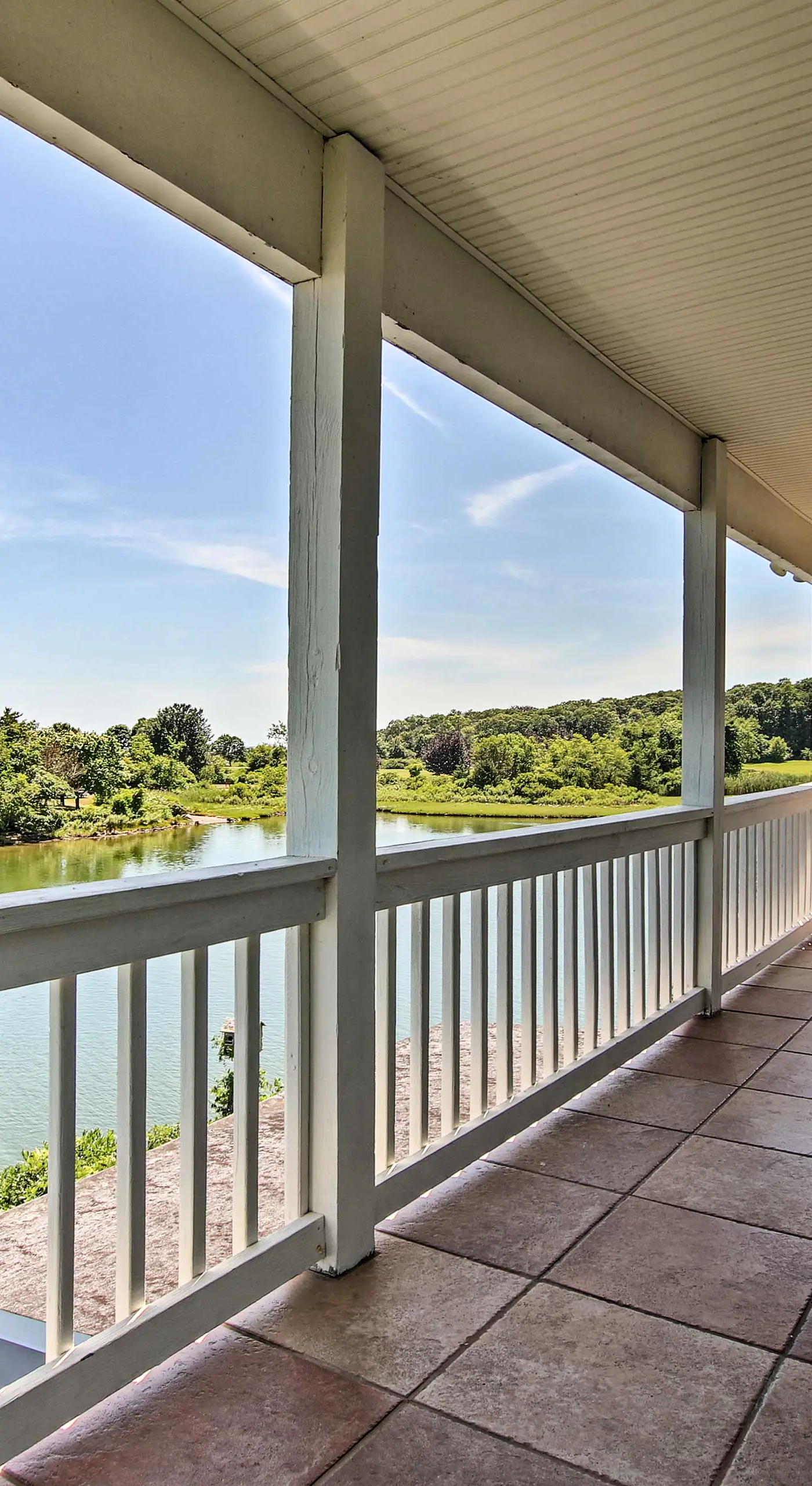 Deluxe Waterford Home w/ Views, Outdoor Bar & More