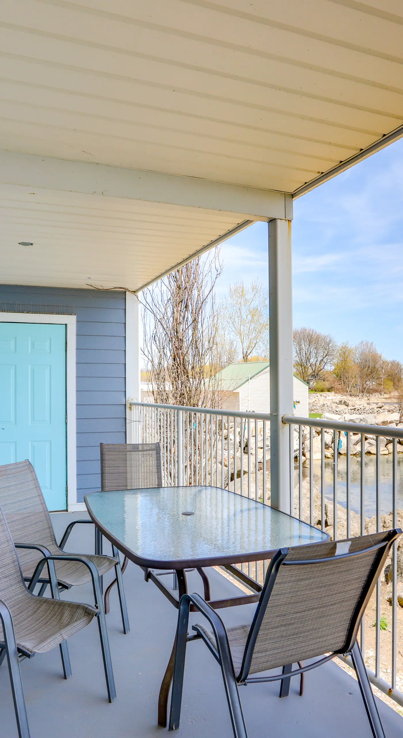Cozy Lakefront Middle Bass Retreat w/ Balcony