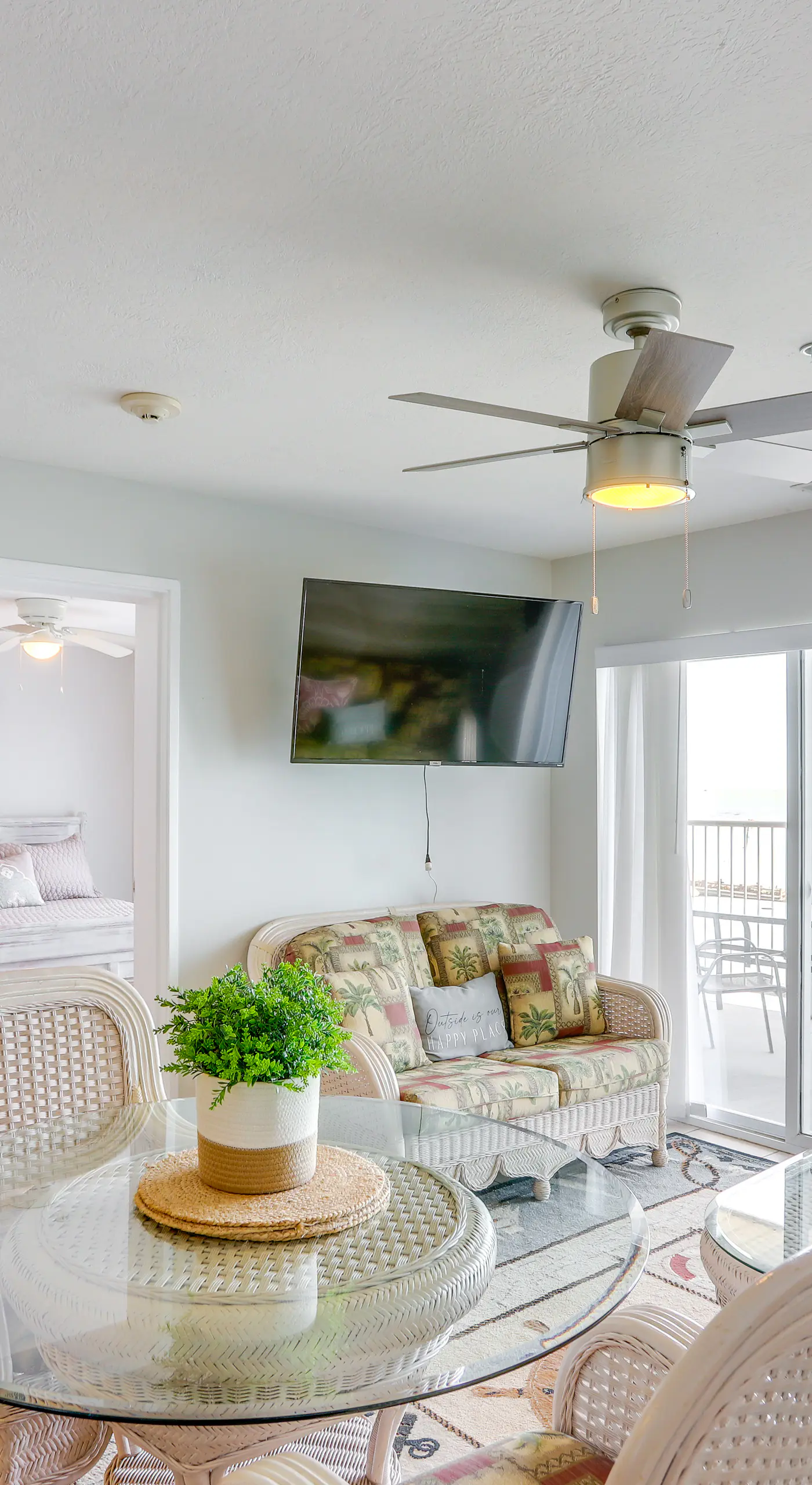 Cozy Lakefront Middle Bass Retreat w/ Balcony