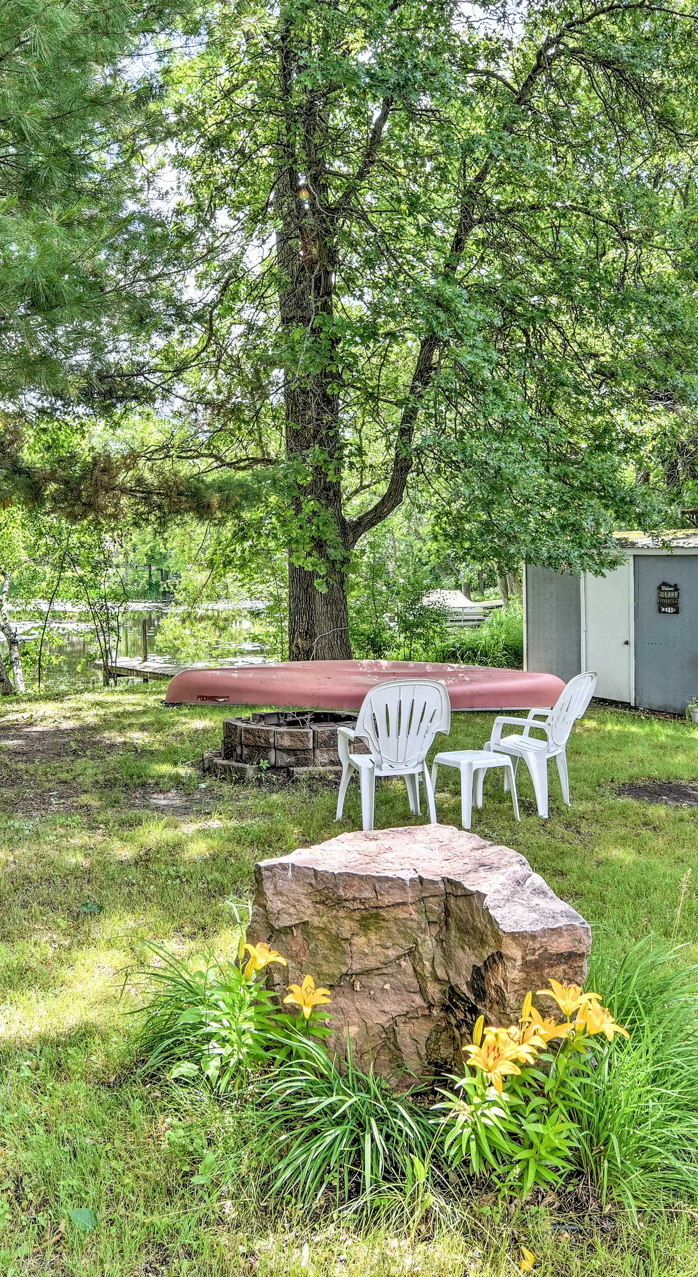 Fishermen's Paradise w/ Fire Pit on Rice Lake!