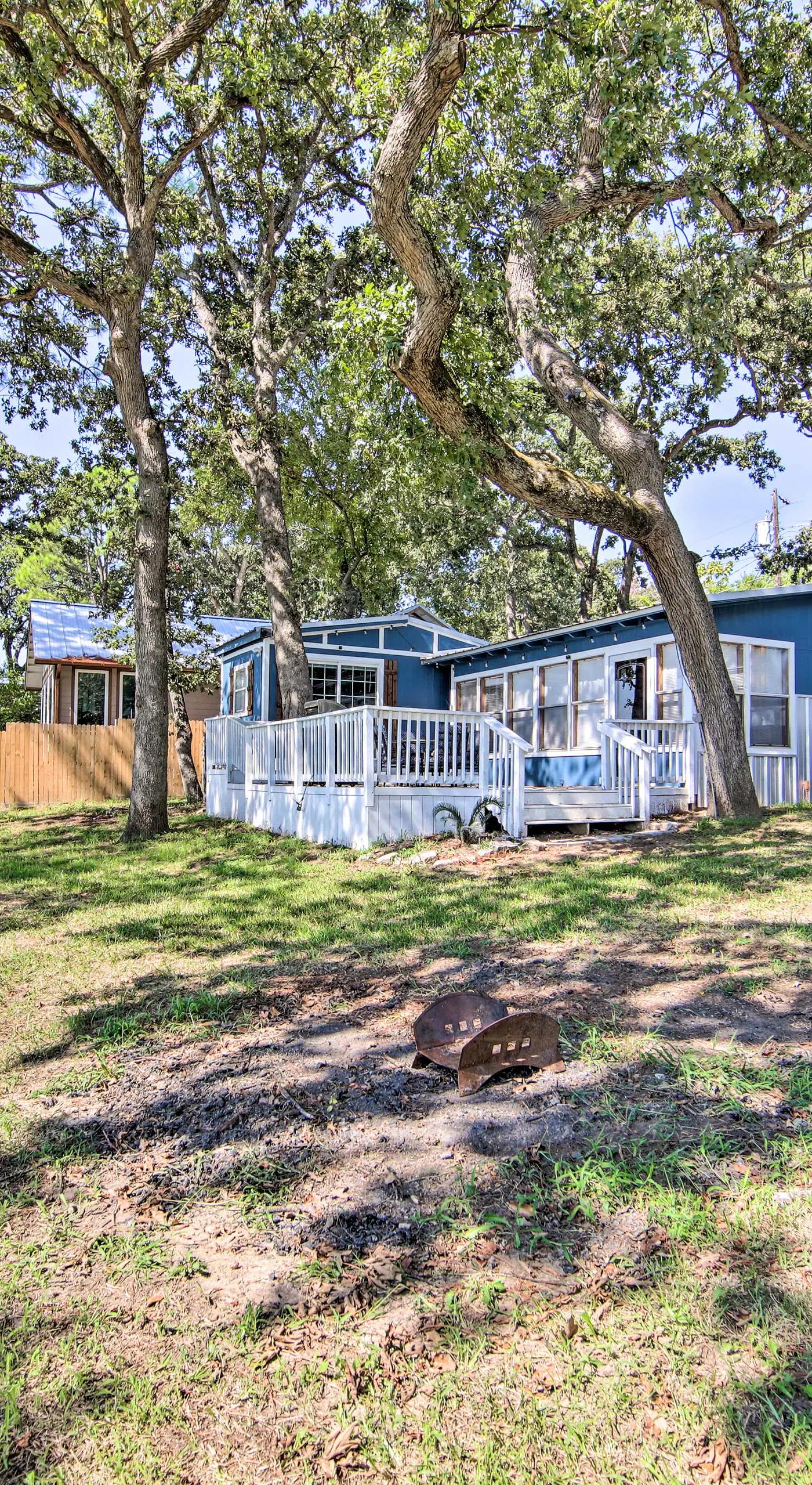On-Site Boat Launch: Gun Barrel City Lake House