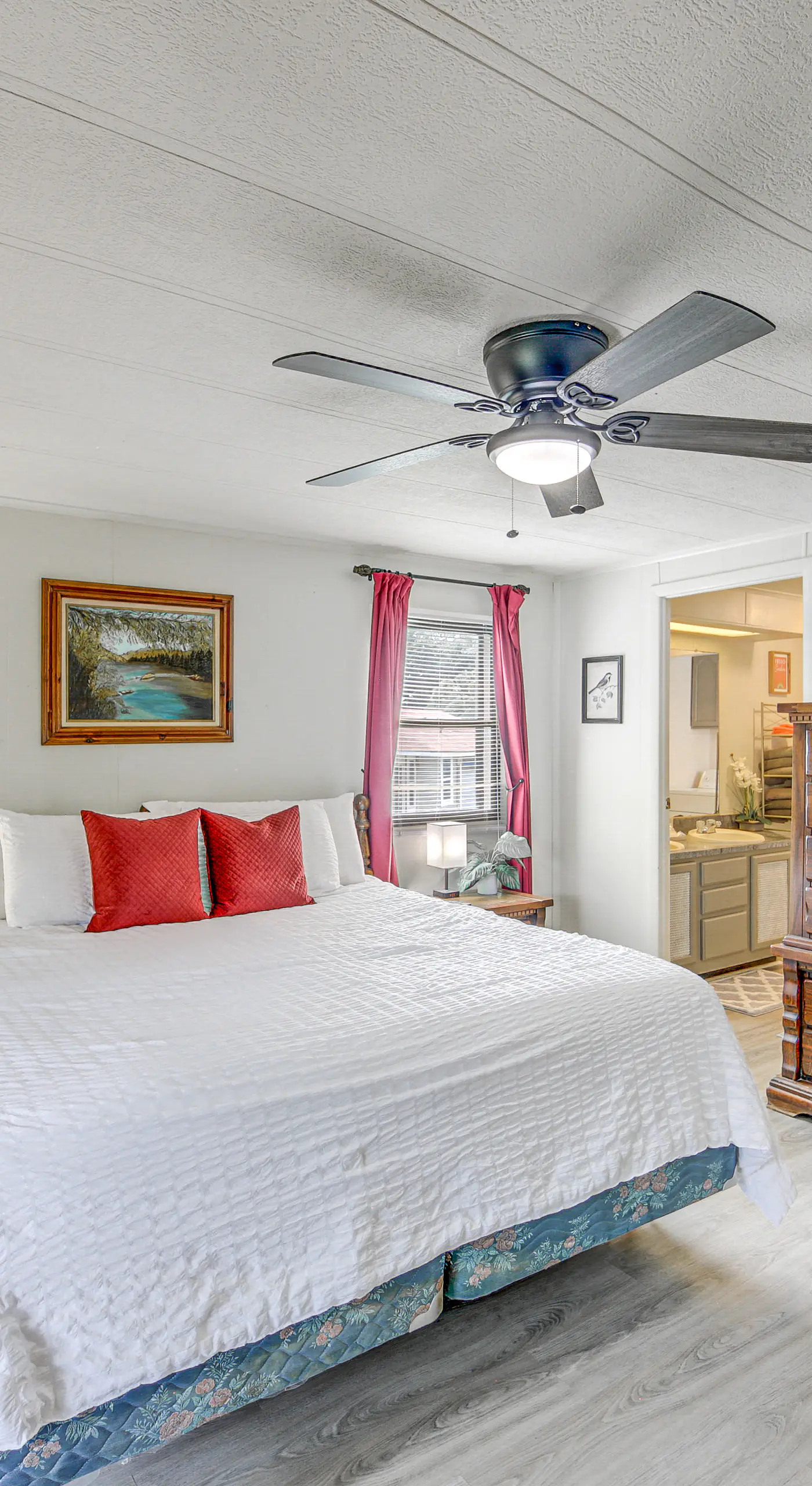 Lakefront Gun Barrel City Home w/ Dock & Deck