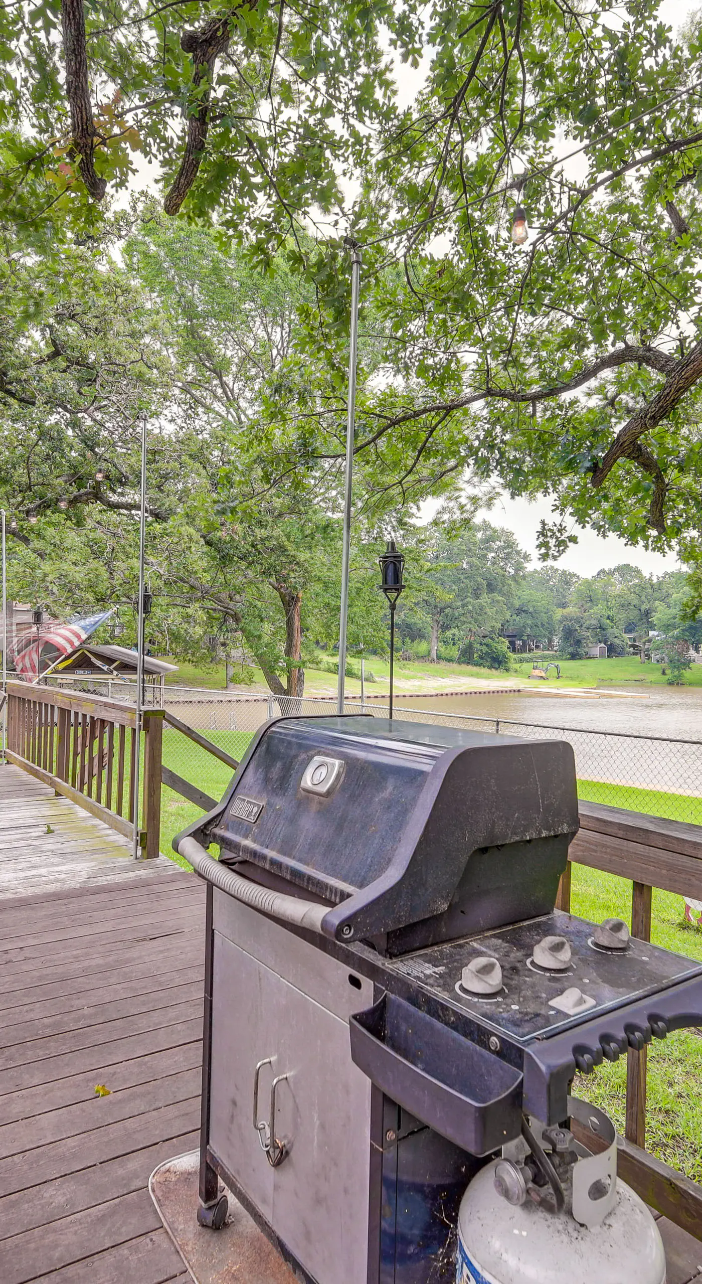 Lakefront Gun Barrel City Home w/ Dock & Deck