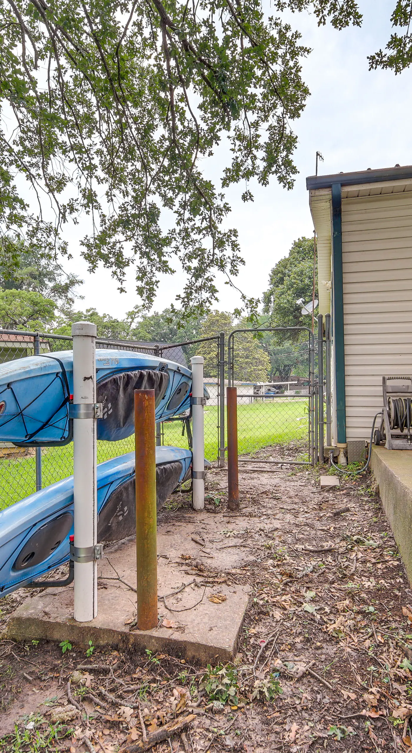 Lakefront Gun Barrel City Home w/ Dock & Deck