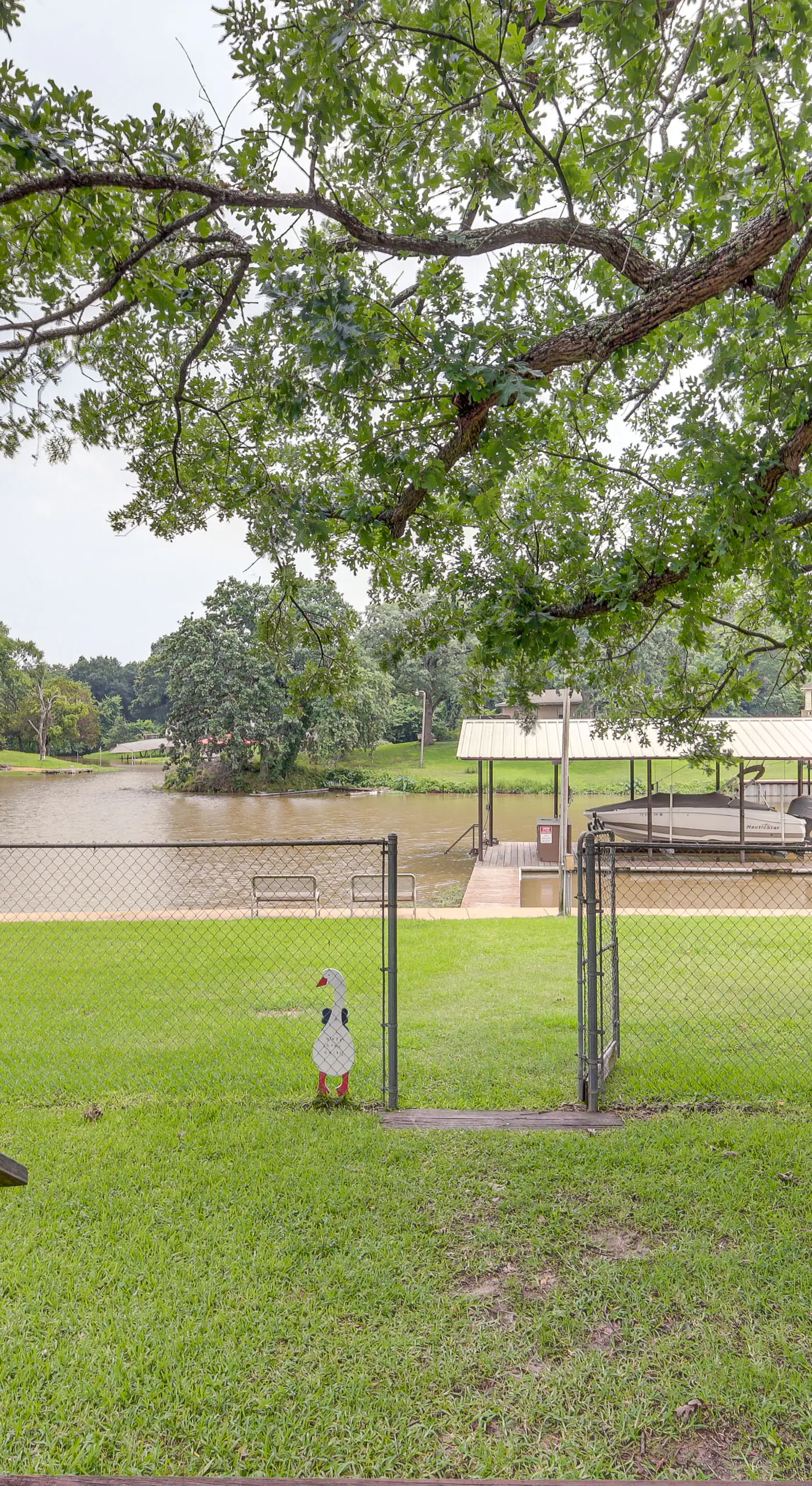 Lakefront Gun Barrel City Home w/ Dock & Deck