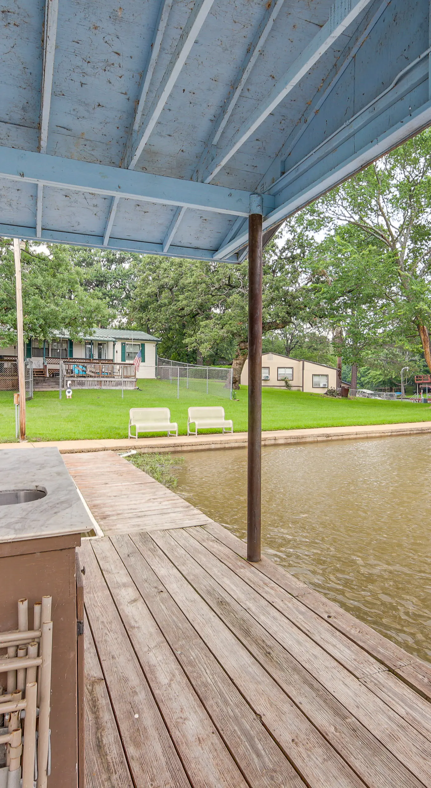 Lakefront Gun Barrel City Home w/ Dock & Deck