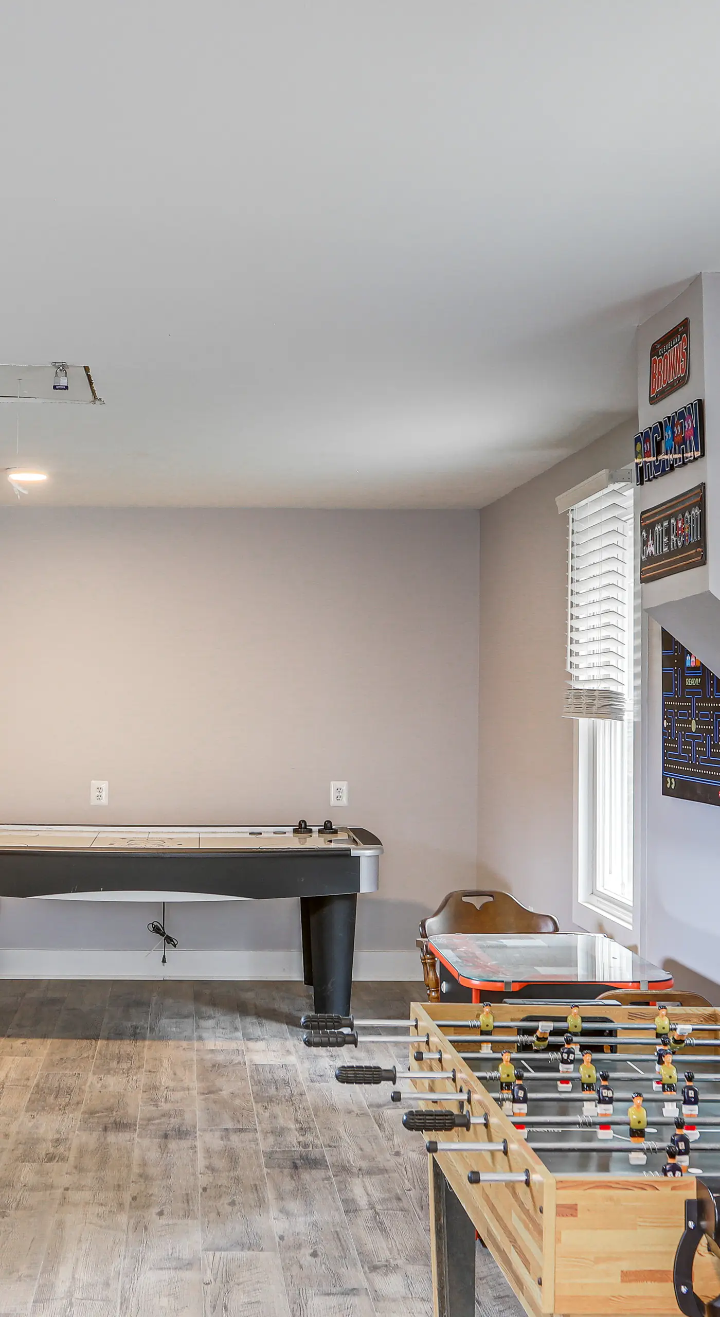 3 Mi to Cedar Point: Sunny Sandusky Home w/ Yard