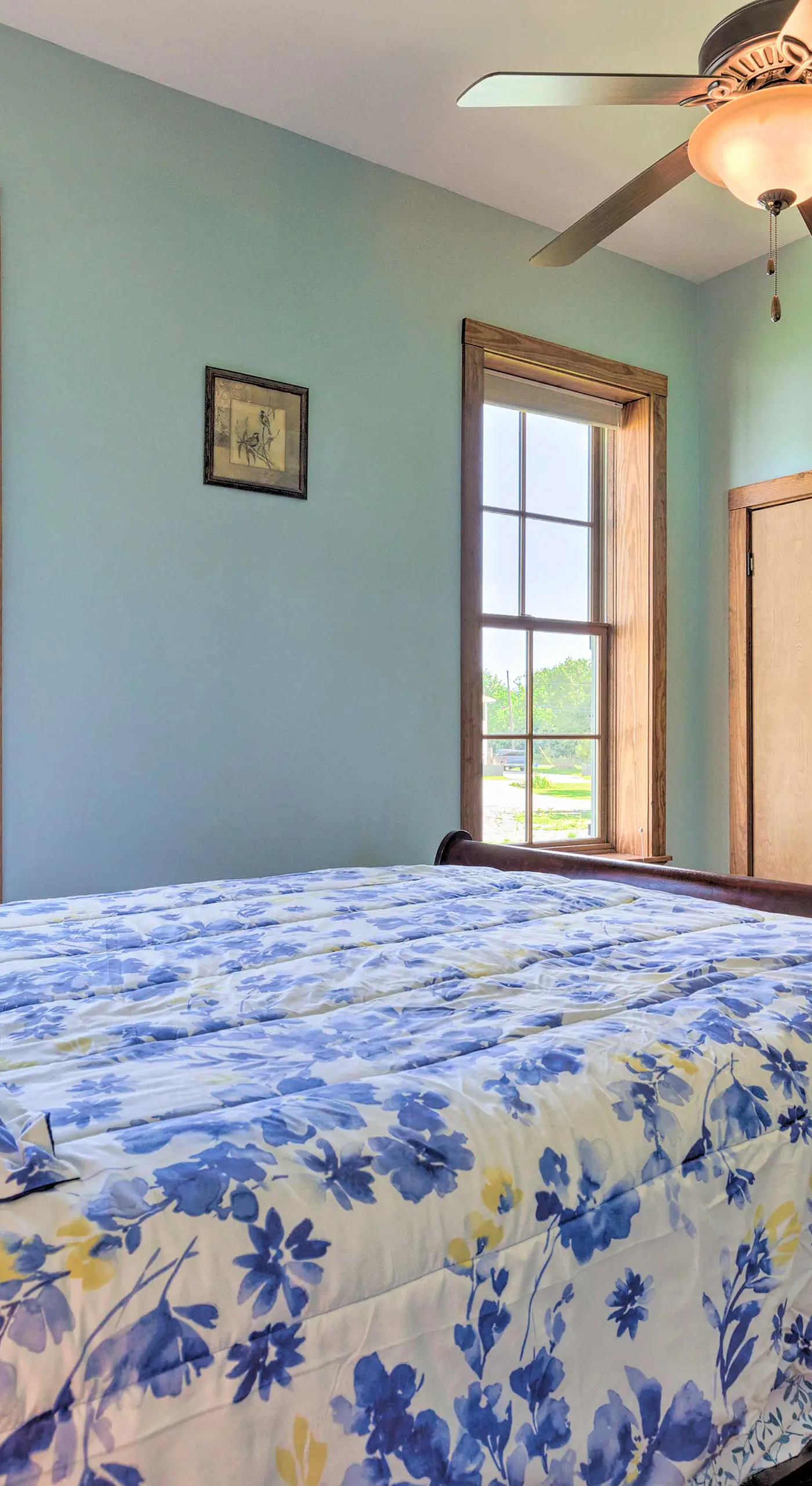 Bright Waveland Home - Walk to Beach Access!