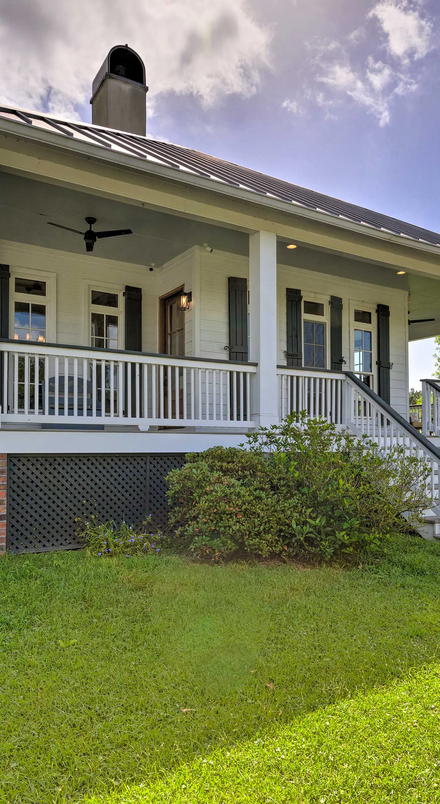 Bright Waveland Home - Walk to Beach Access!
