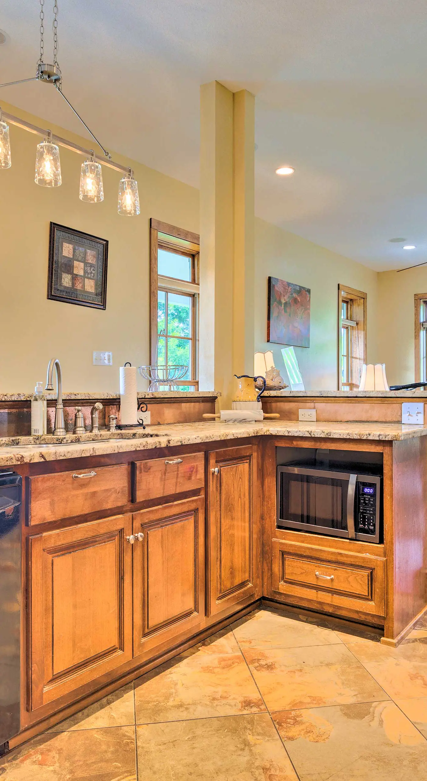 Bright Waveland Home - Walk to Beach Access!