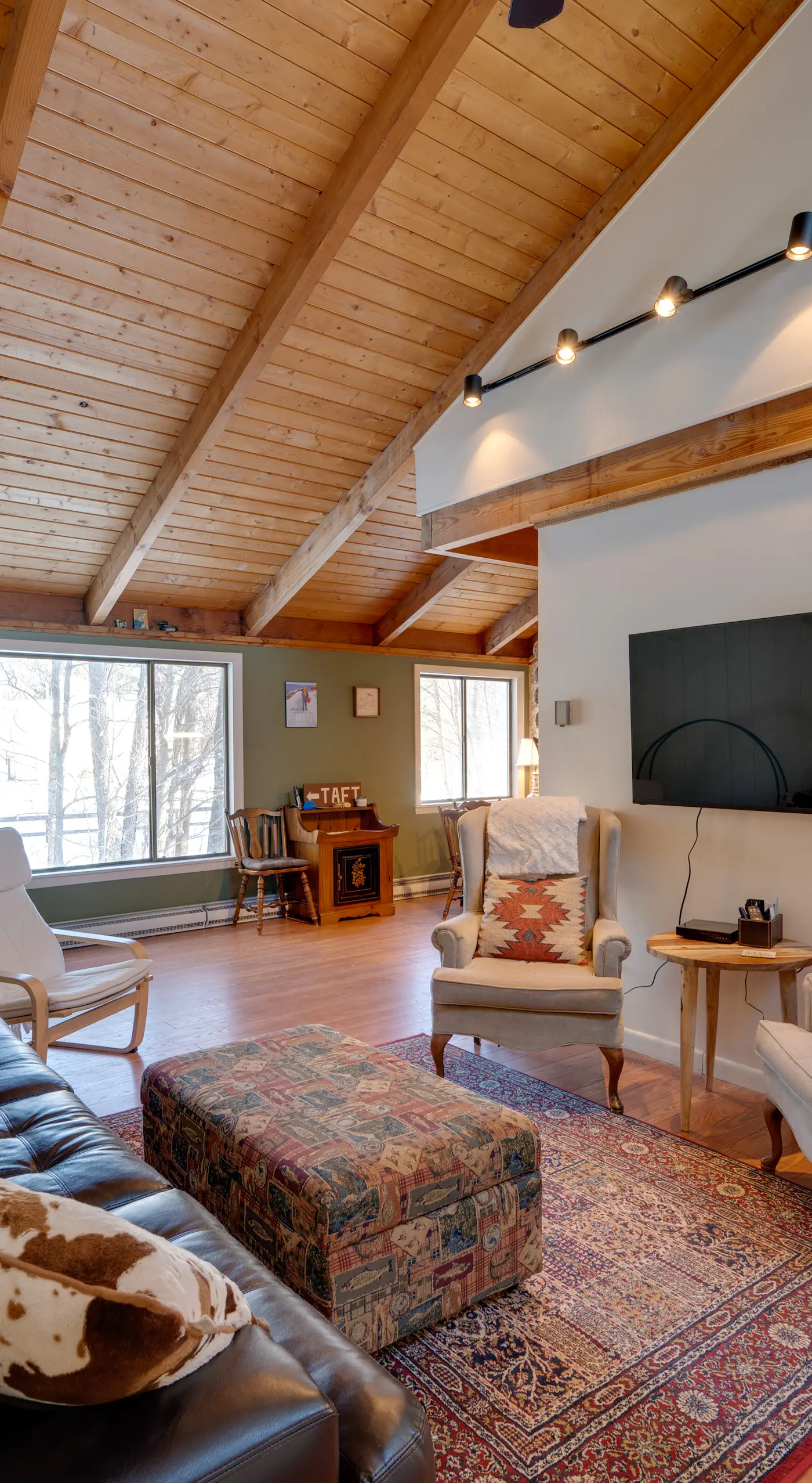 Unique Thornton Townhome: Swim, Ski, & Hike!