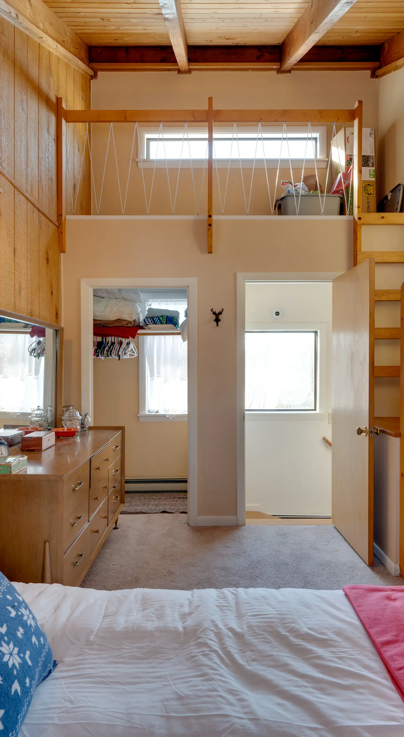 Unique Thornton Townhome: Swim, Ski, & Hike!