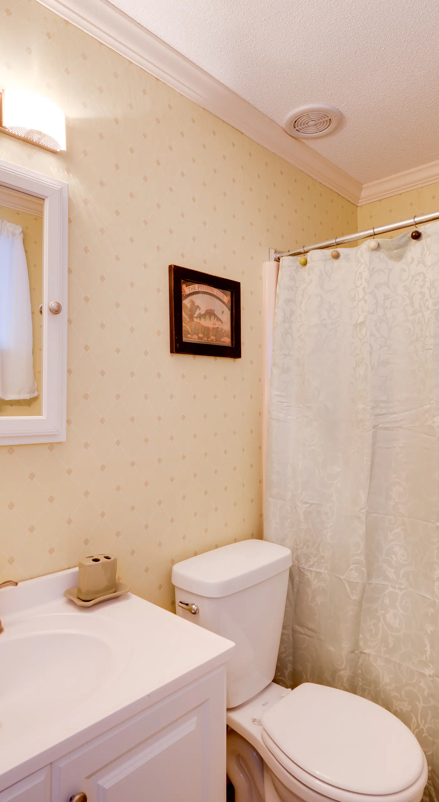 Unique Thornton Townhome: Swim, Ski, & Hike!