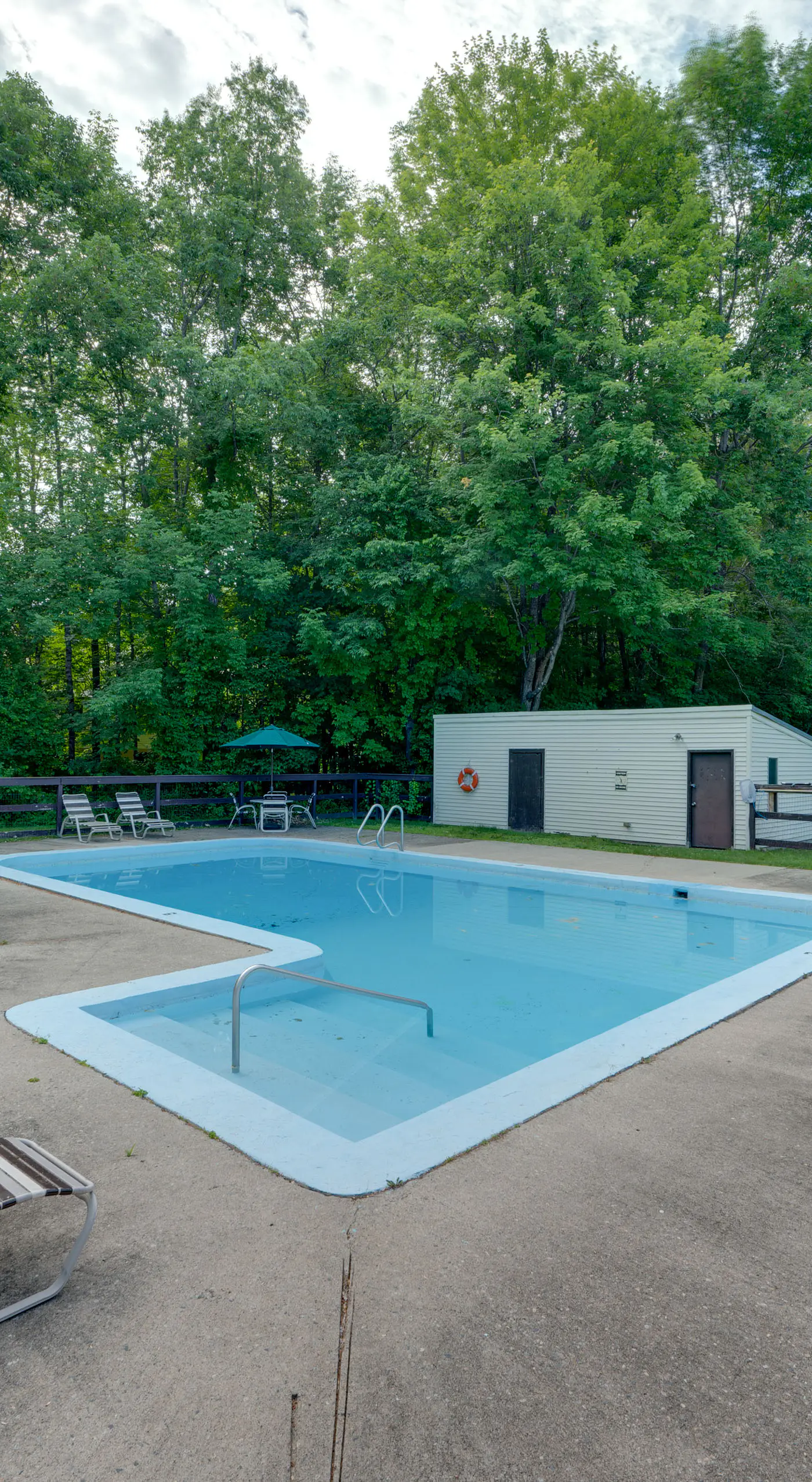 Unique Thornton Townhome: Swim, Ski, & Hike!