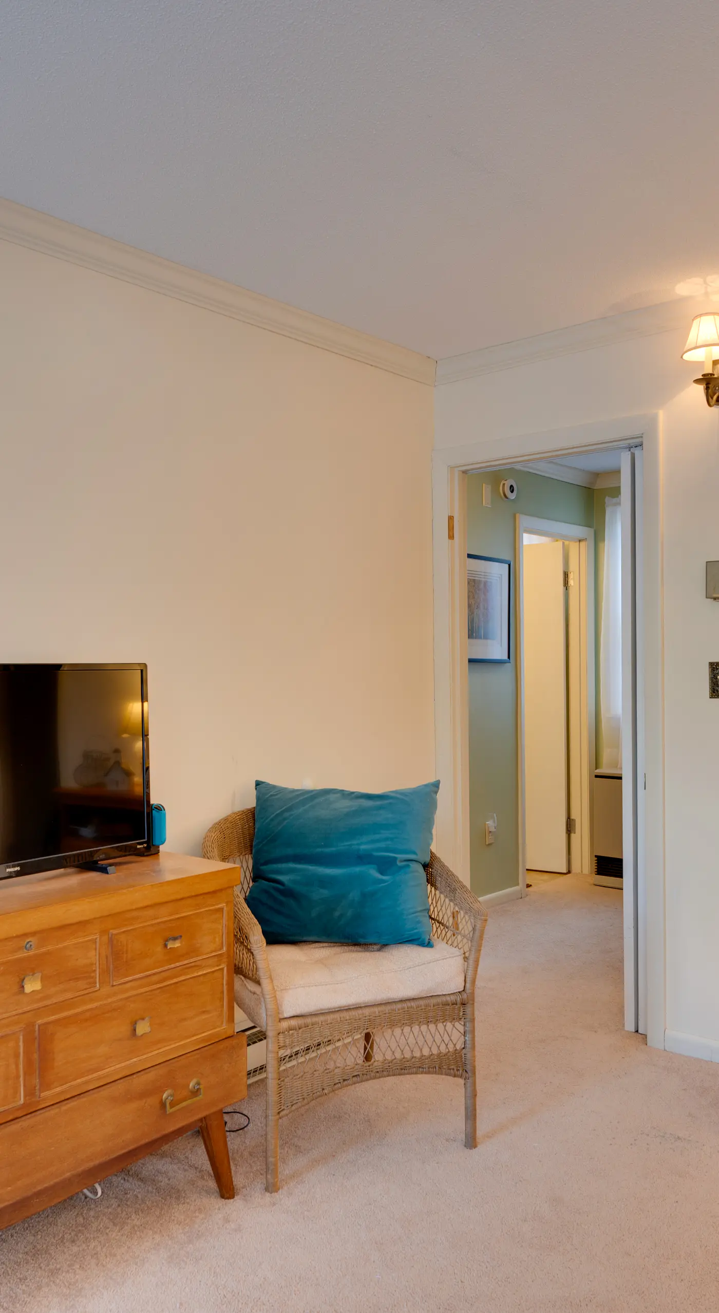 Unique Thornton Townhome: Swim, Ski, & Hike!