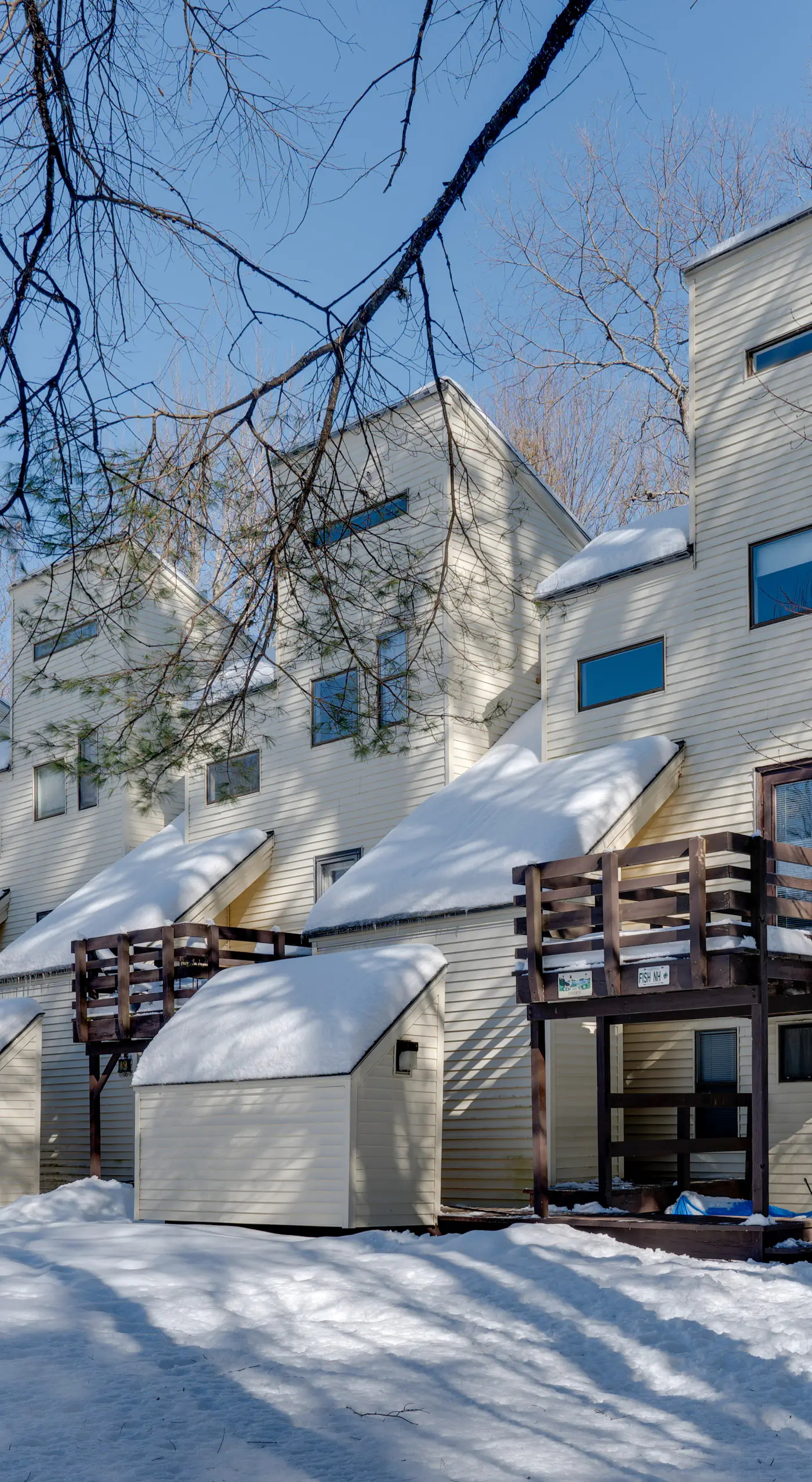 Unique Thornton Townhome: Swim, Ski, & Hike!