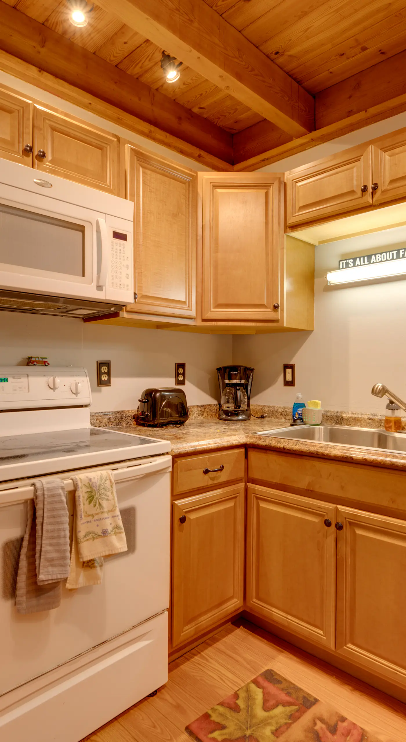 Unique Thornton Townhome: Swim, Ski, & Hike!