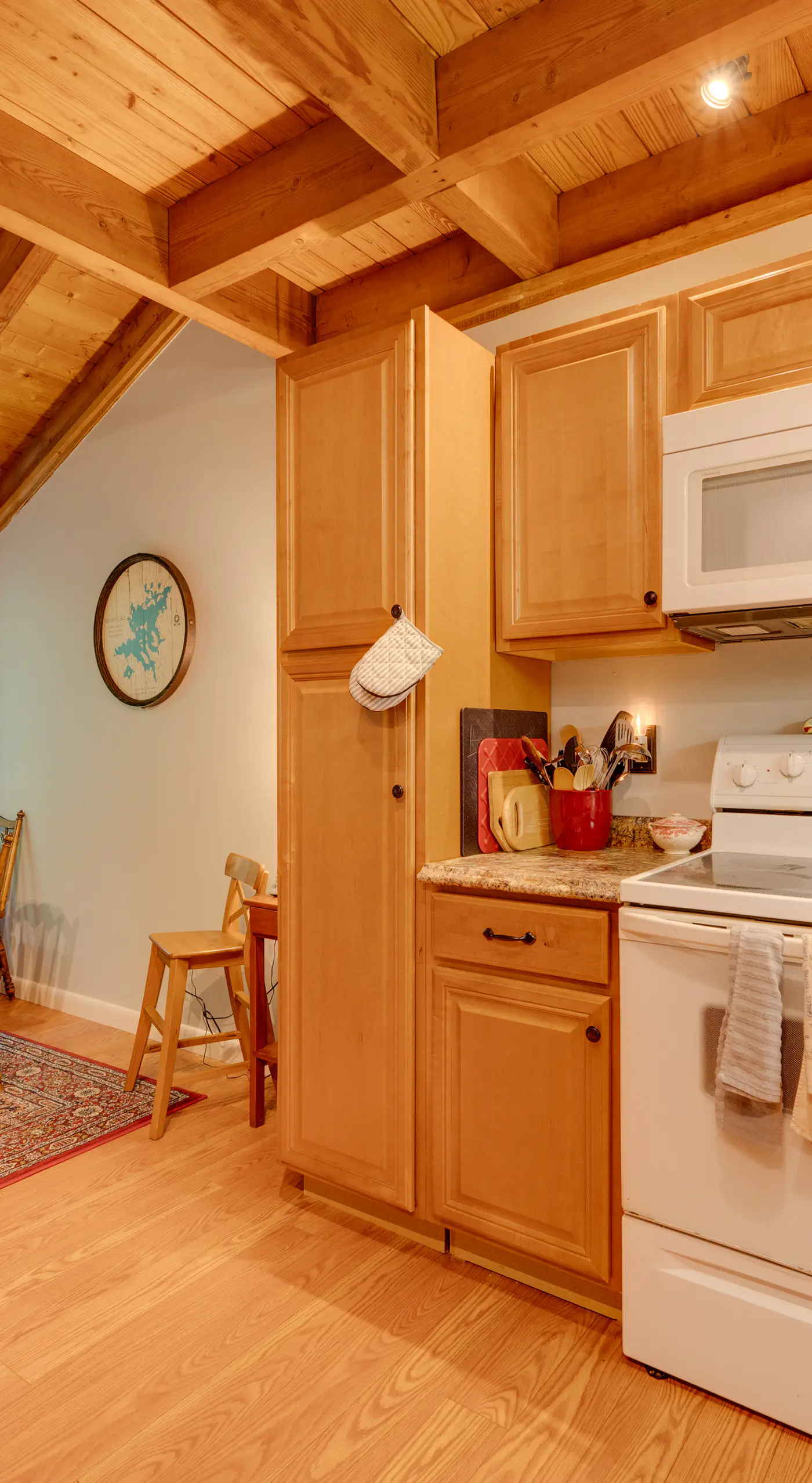 Unique Thornton Townhome: Swim, Ski, & Hike!