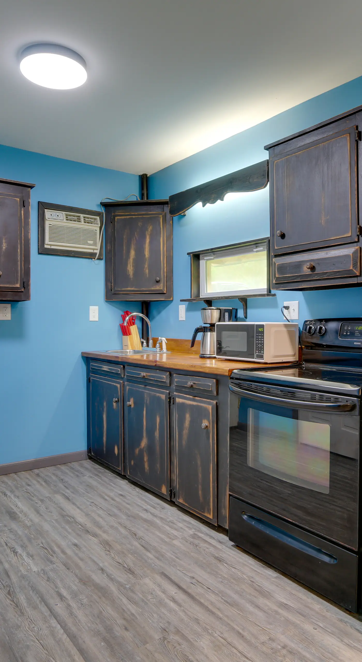 Zanesville Vacation Rental: 2 Mi to Downtown!