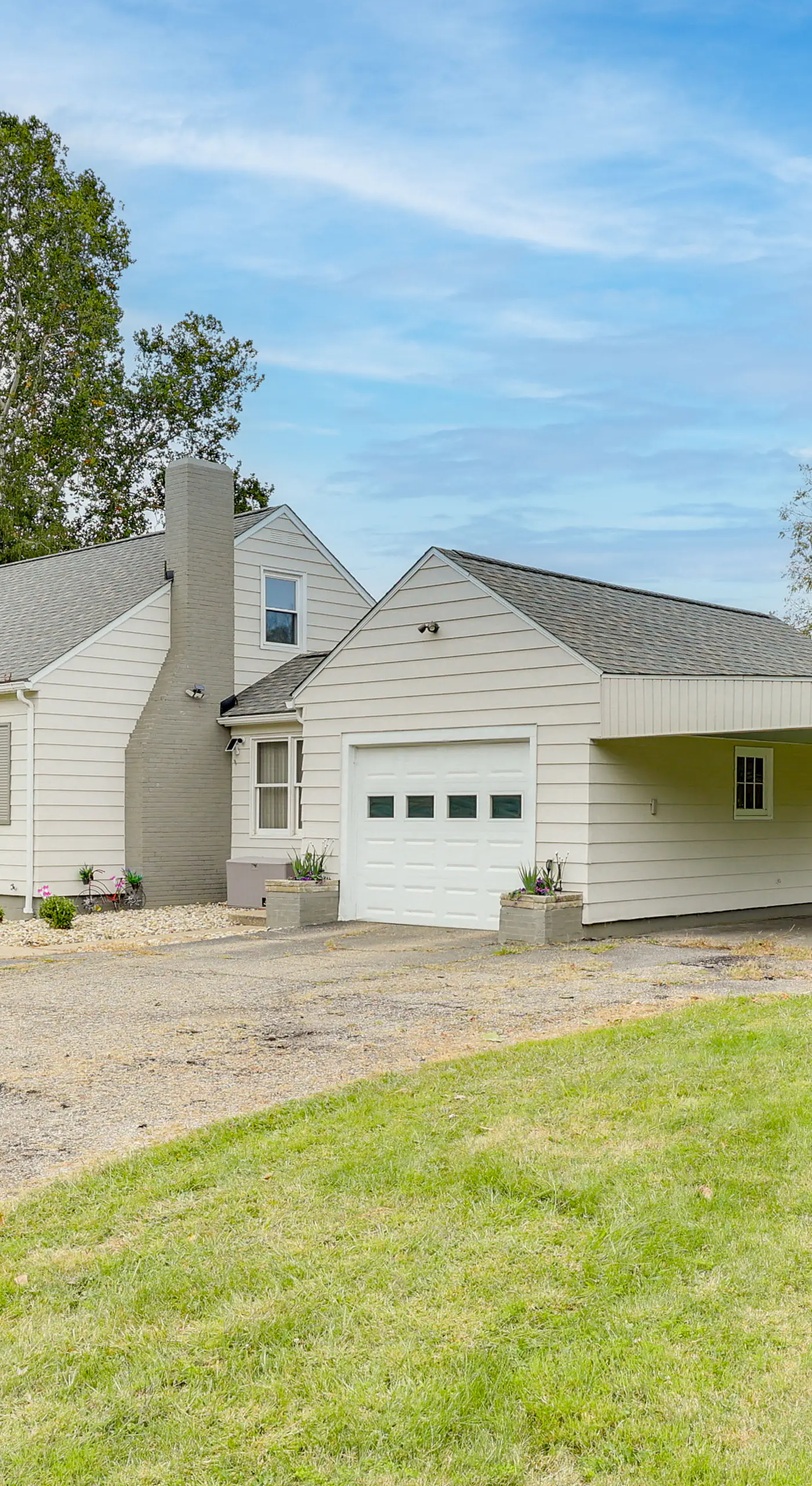 4 Mi to Main Street! Family Getaway in Zanesville