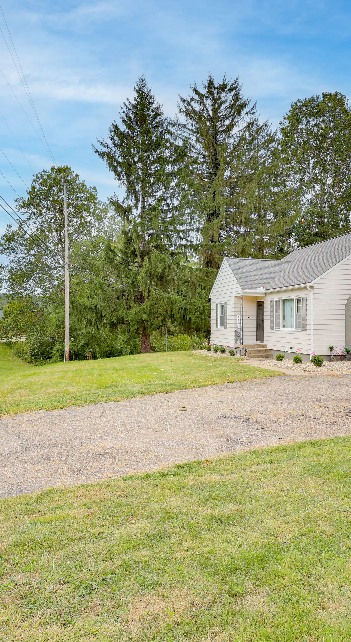 4 Mi to Main Street! Family Getaway in Zanesville