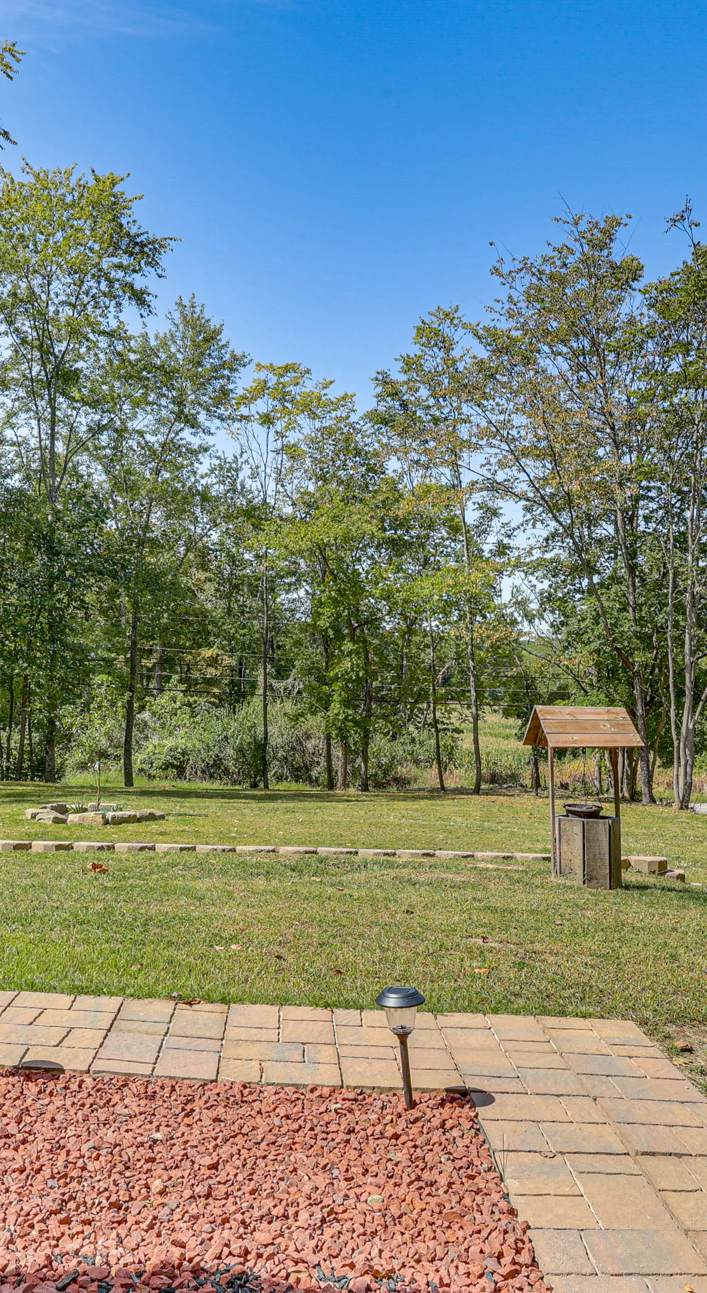 Charming Couples Cabin on 40 Acres in Zanesville