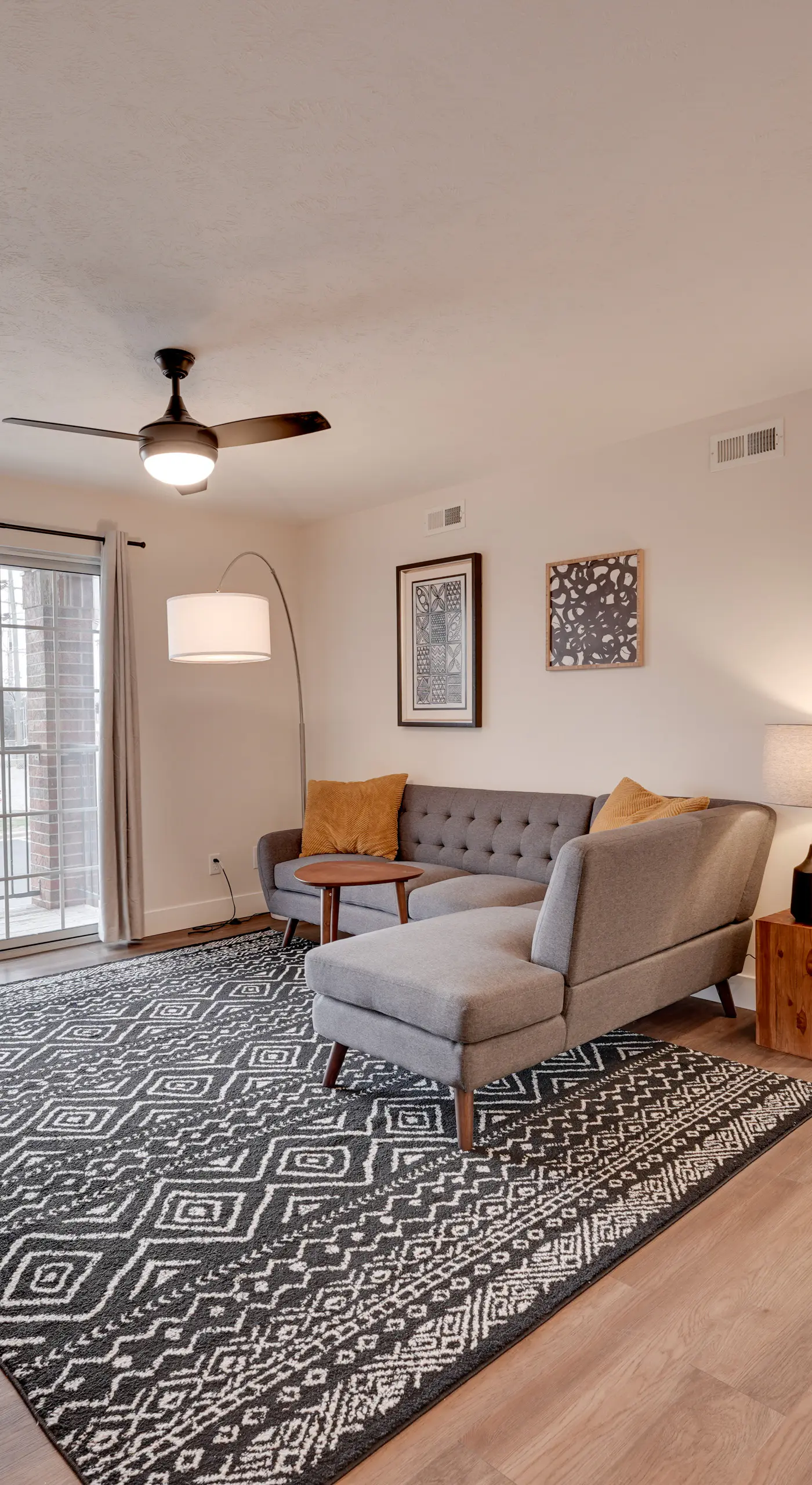 7 Mi to Dtwn Springfield: Cozy Condo w/ Balcony