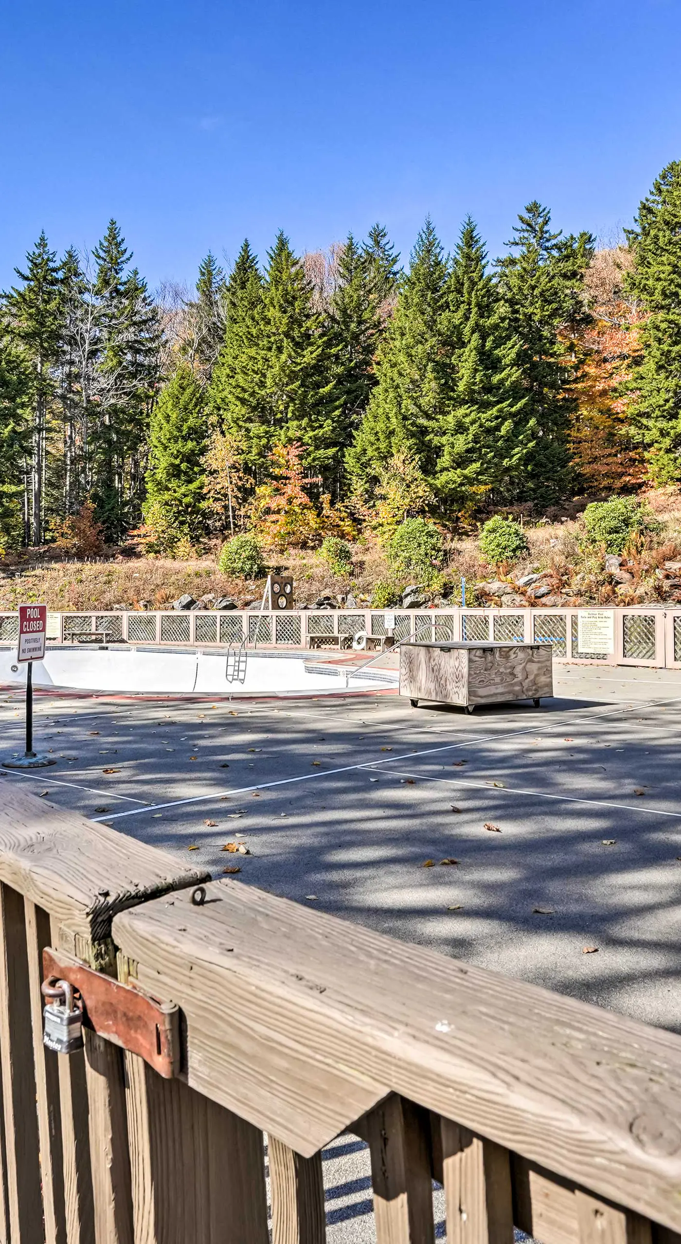 8 Mi to Mt Snow: 'Cozy Bear Cabin' w/ Hot Tub!