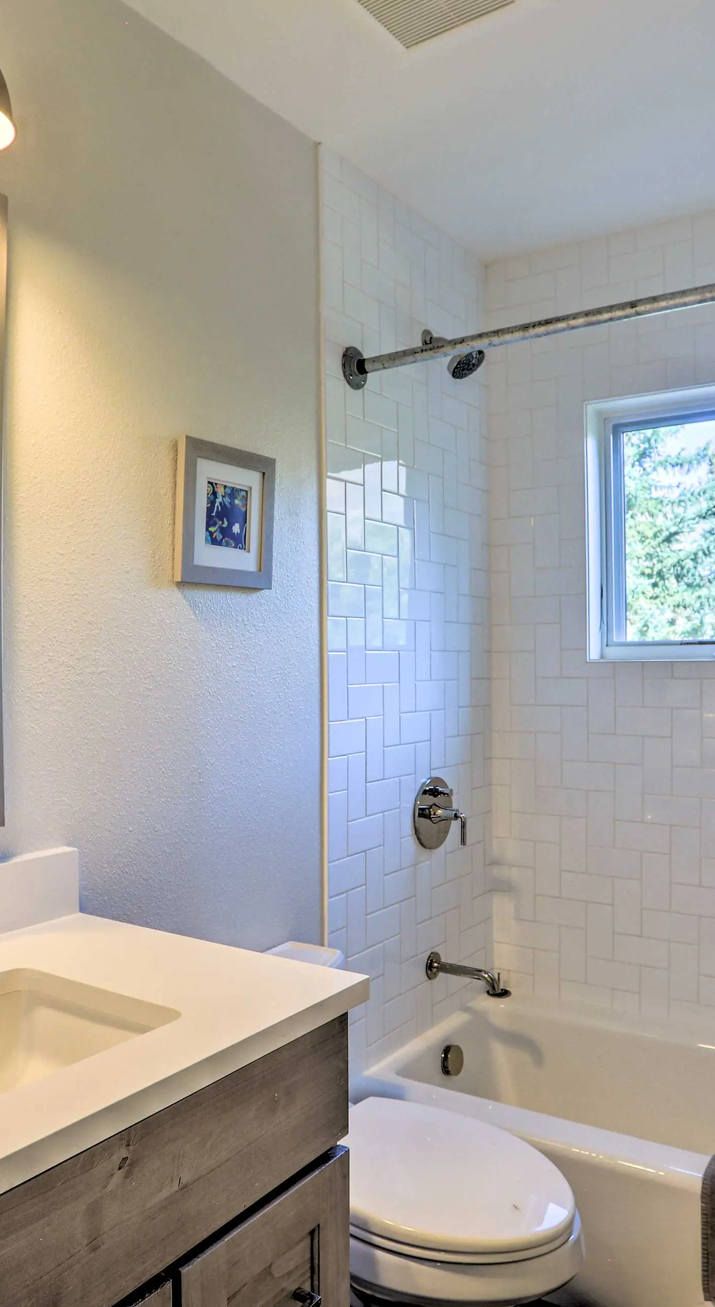 Roomy Avon Family Chalet w/ Hot Tub in EagleVail!
