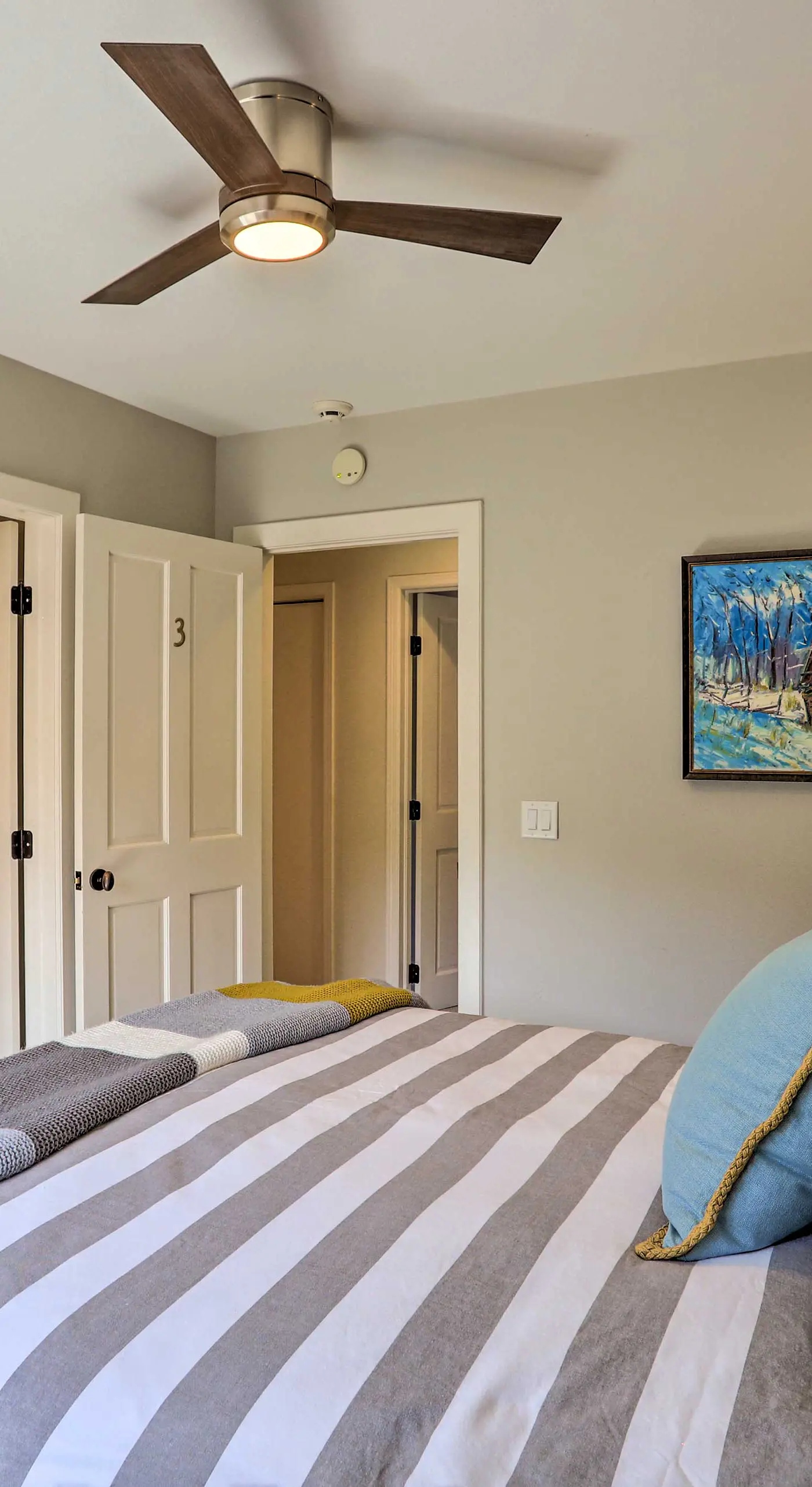 Roomy Avon Family Chalet w/ Hot Tub in EagleVail!