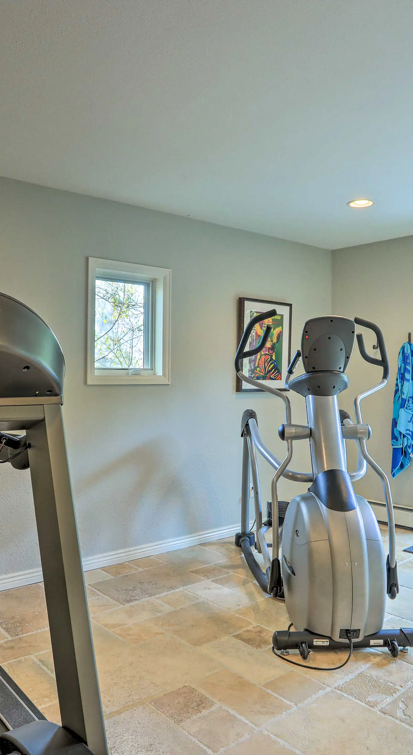 Roomy Avon Family Chalet w/ Hot Tub in EagleVail!
