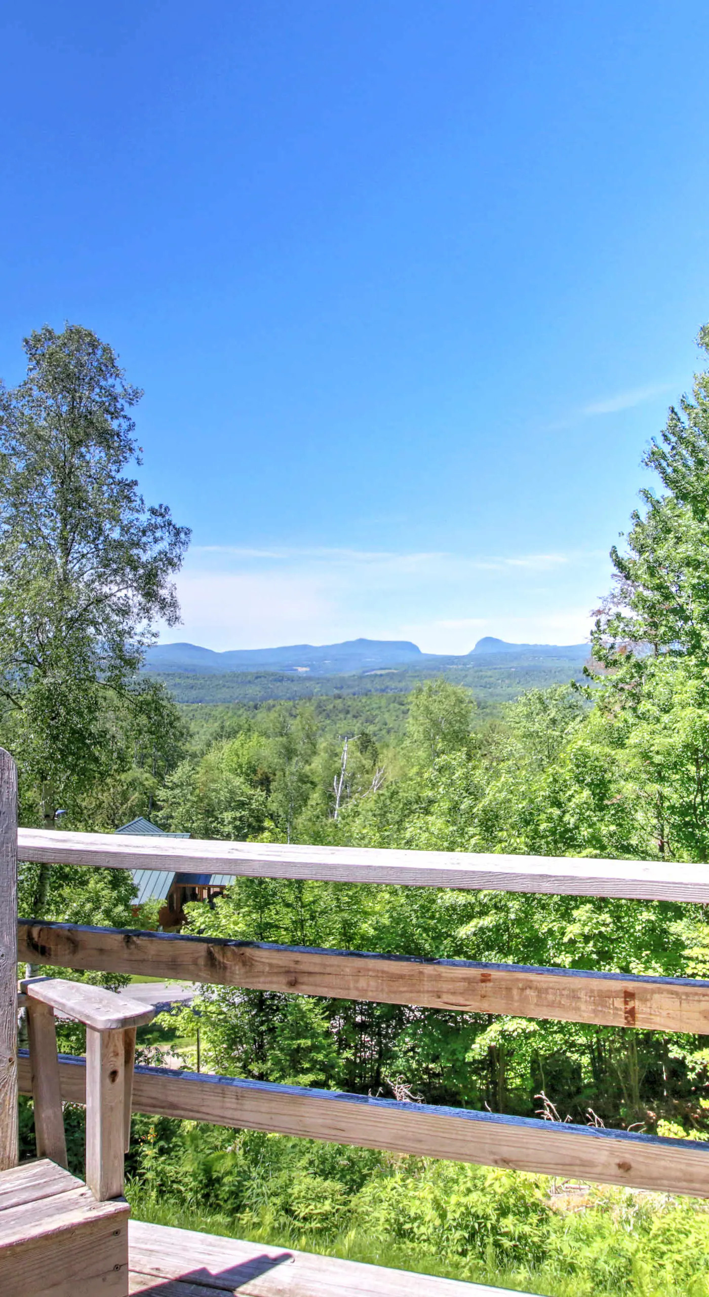 East Burke House w/ Deck < 3 Mi to Kingdom Trails!
