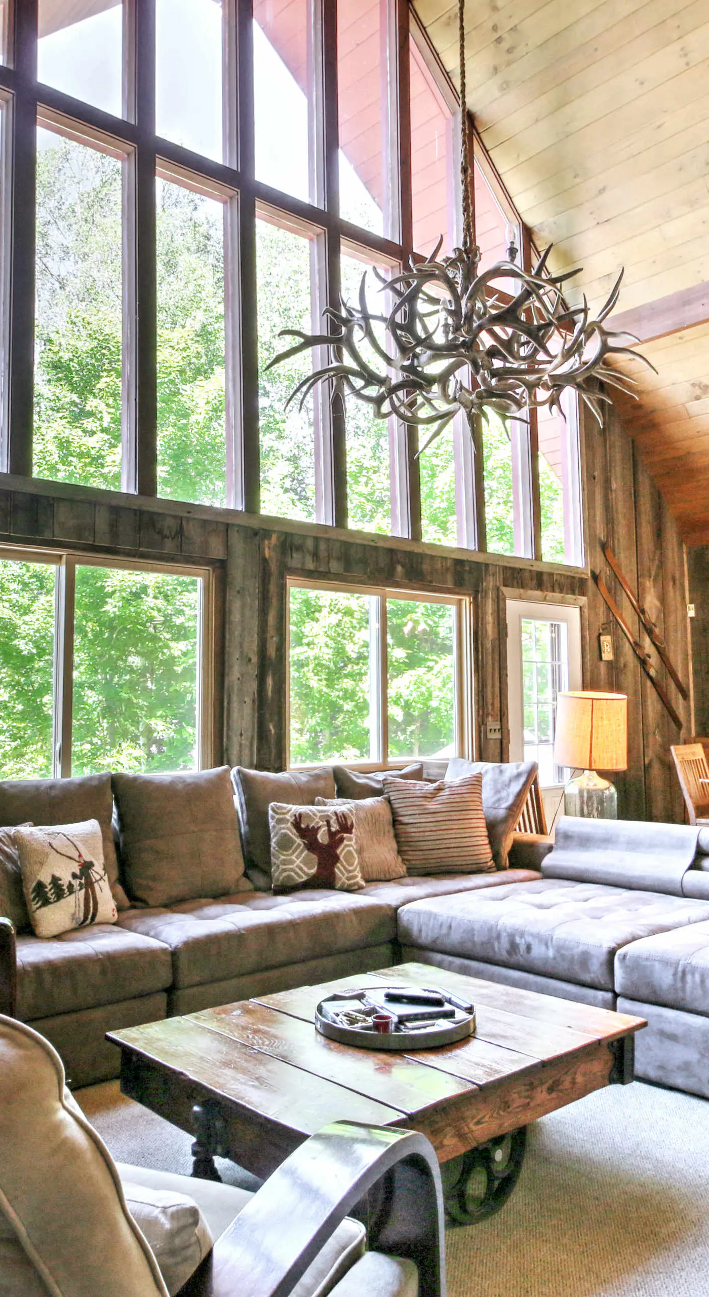 East Burke House w/ Deck < 3 Mi to Kingdom Trails!