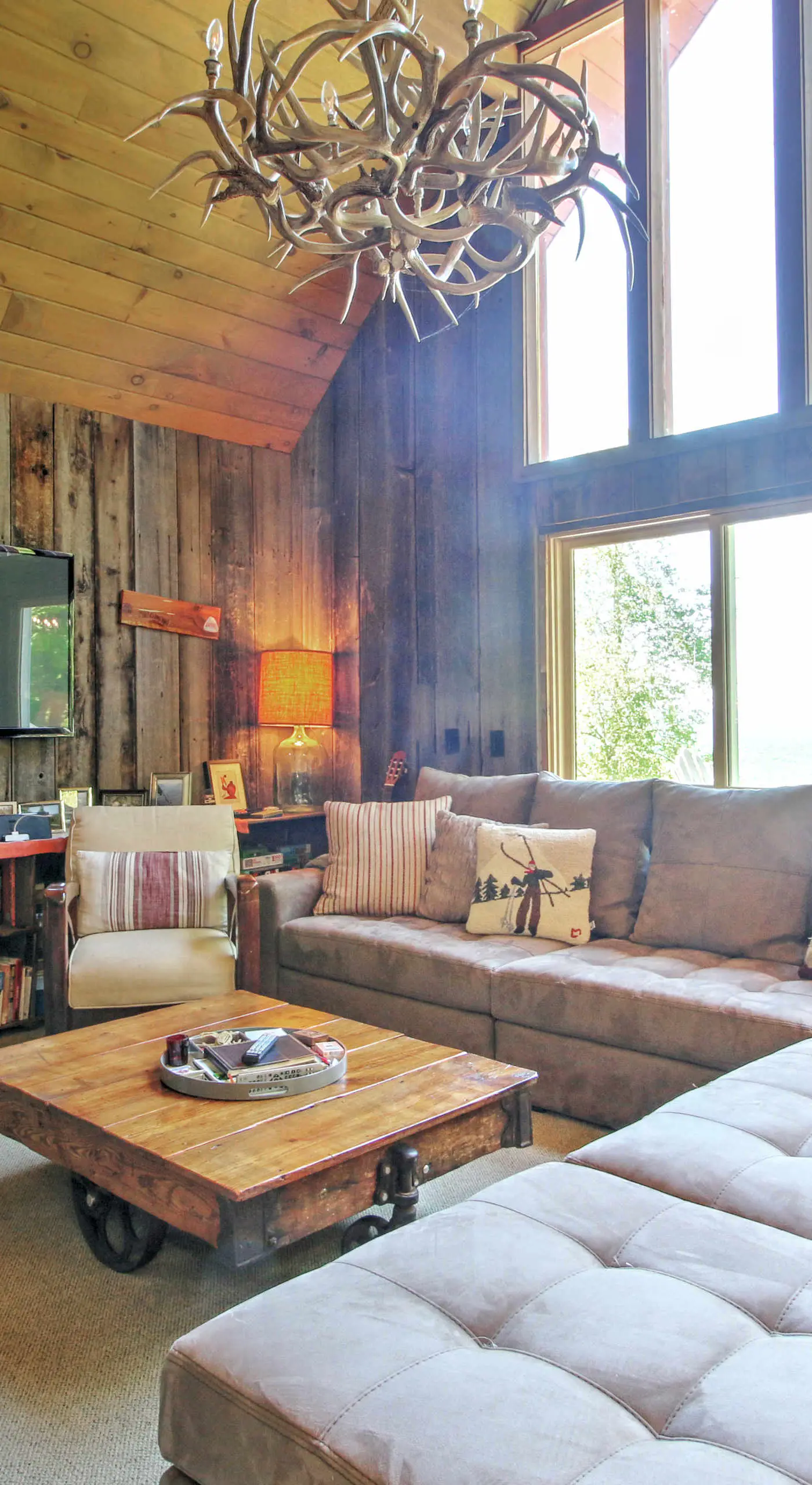 East Burke House w/ Deck < 3 Mi to Kingdom Trails!