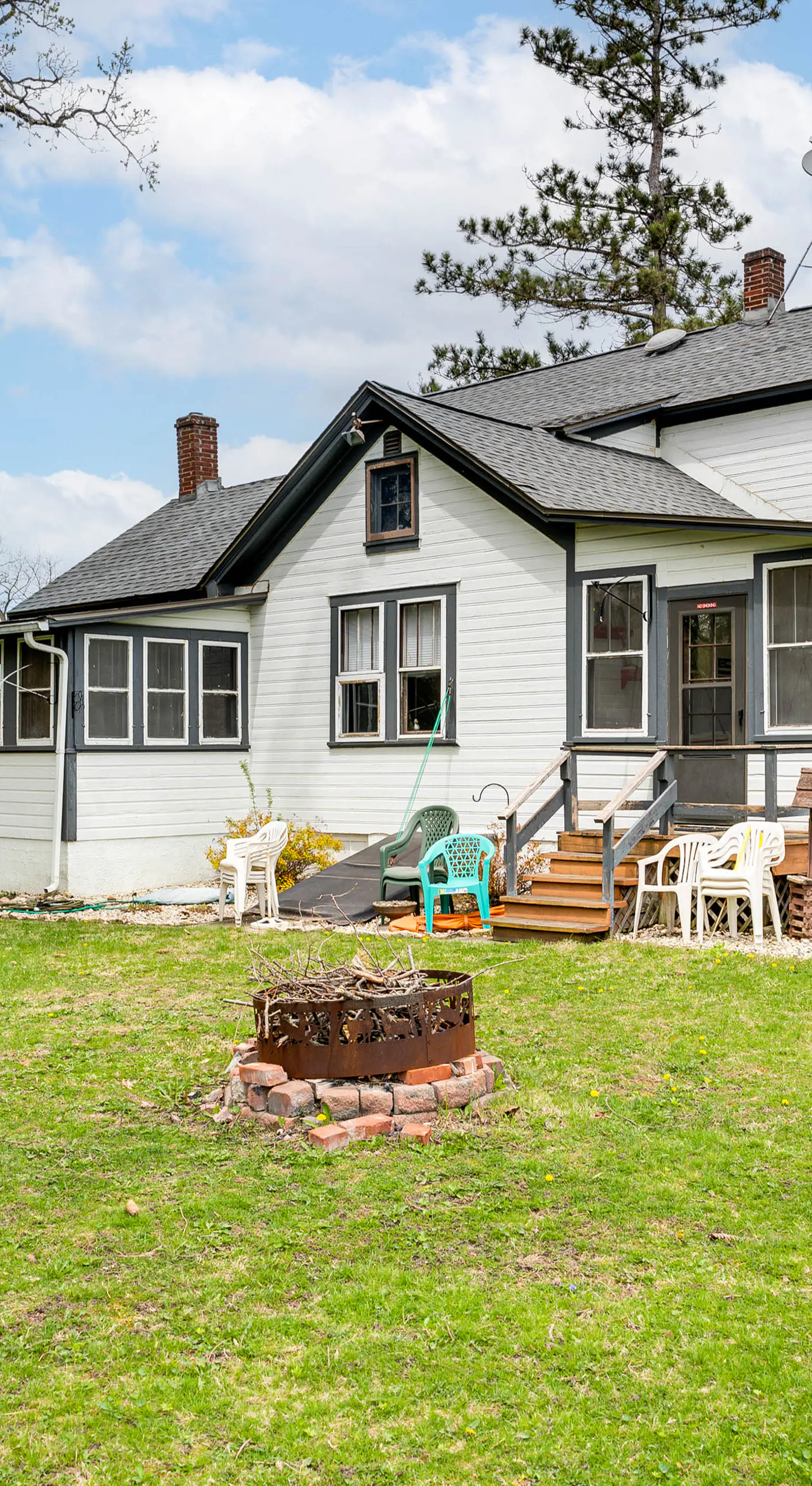 Twin Lakes Cottage: Walk to Elizabeth Lake!
