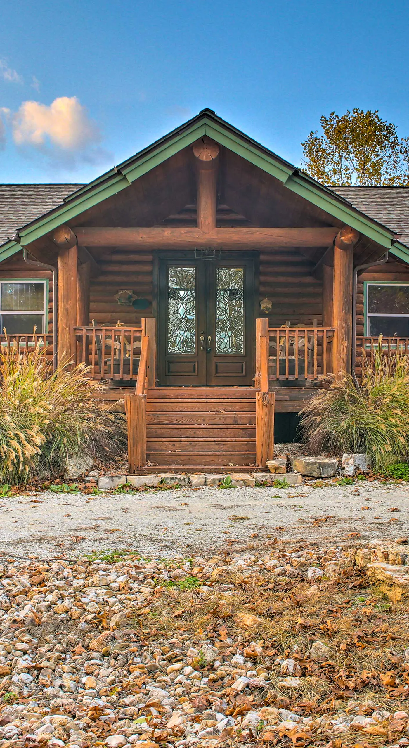 Walk to Table Rock Lake: Spacious Home w/ Deck!