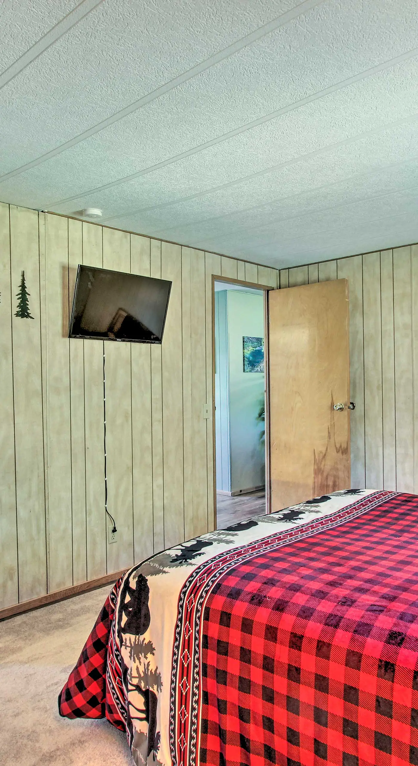 Cozy Chiloquin Retreat < 30 Mi to Crater Lake!