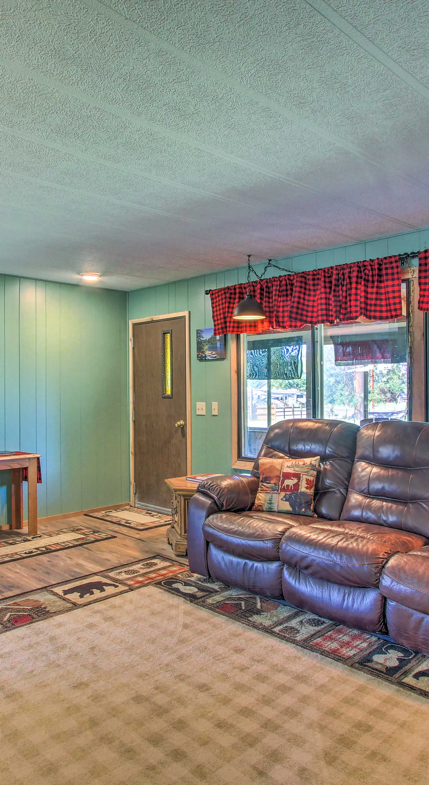 Cozy Chiloquin Retreat < 30 Mi to Crater Lake!
