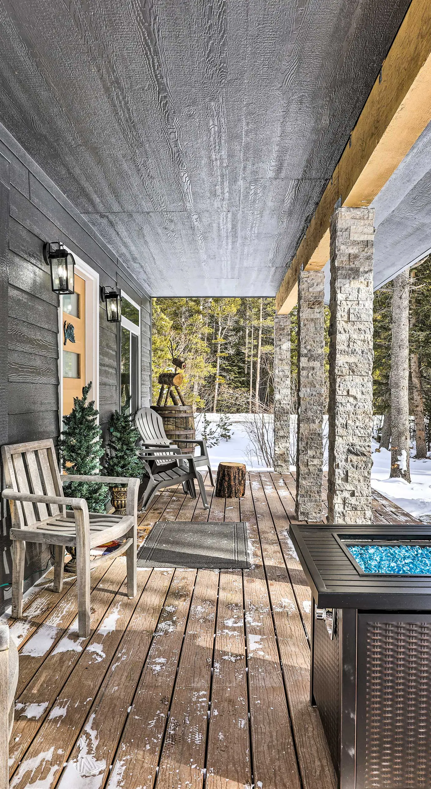1 Mi to St Mary’s Glacier Trail: Modern Mtn Cabin!