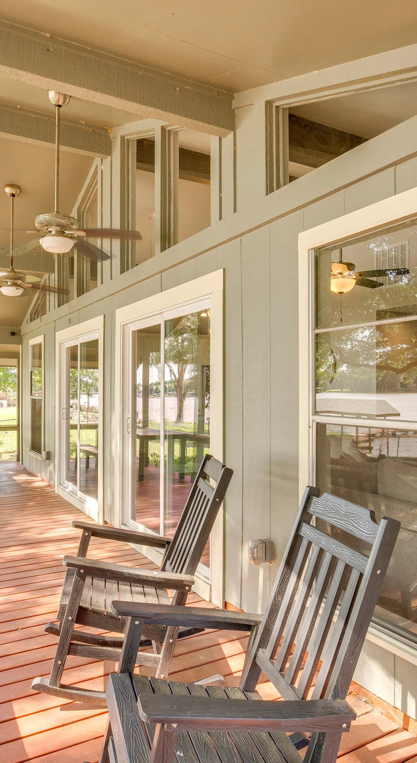 Yard, Deck & Fire Pit: Cedar Creek Reservoir Gem
