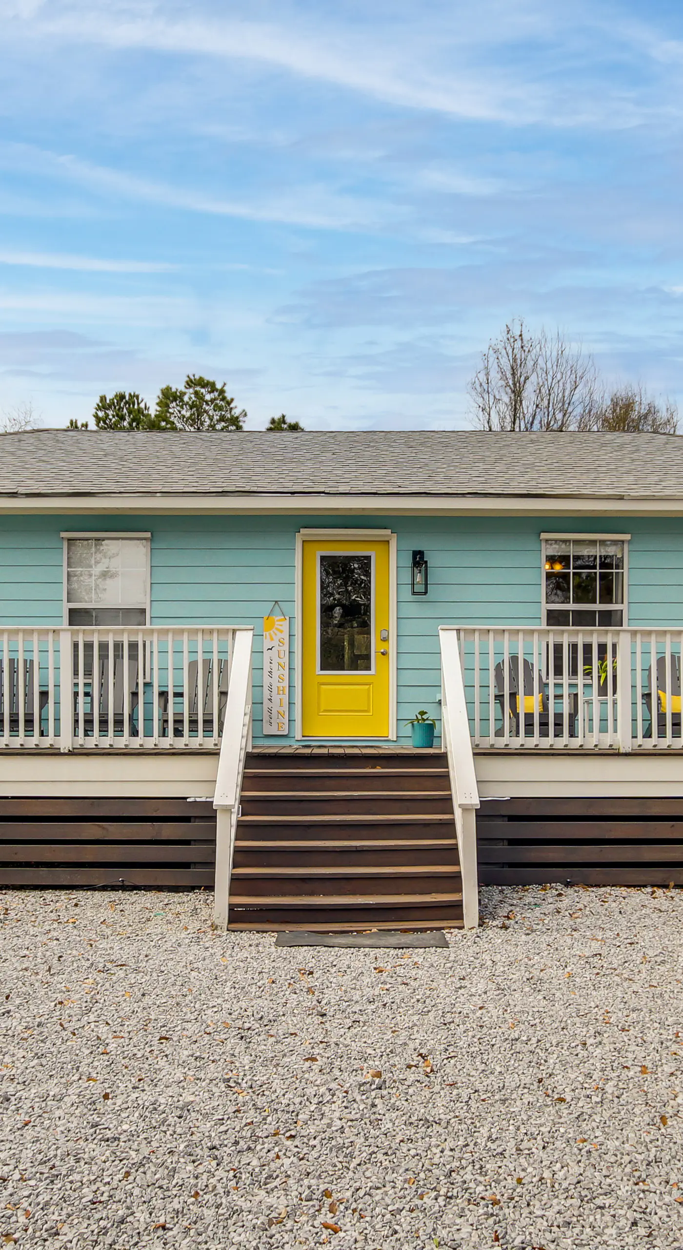 'Sea La Vie' Coastal Getaway Steps from the Beach