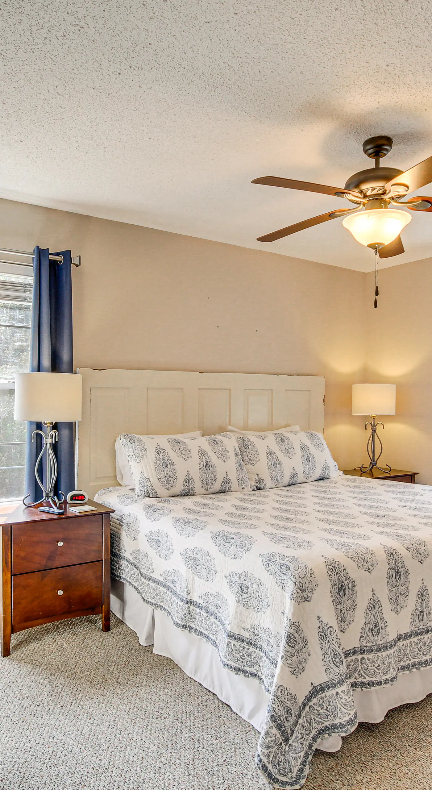 'Sea La Vie' Coastal Getaway Steps from the Beach