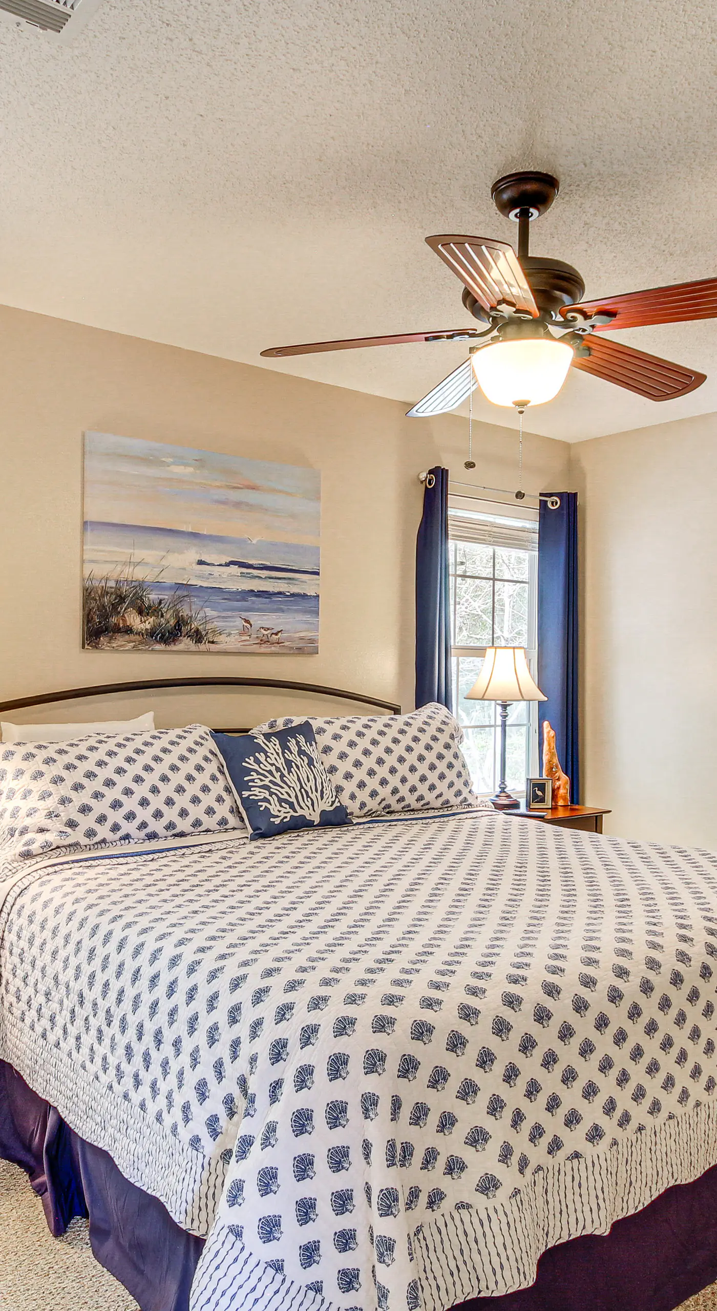 'Sea La Vie' Coastal Getaway Steps from the Beach
