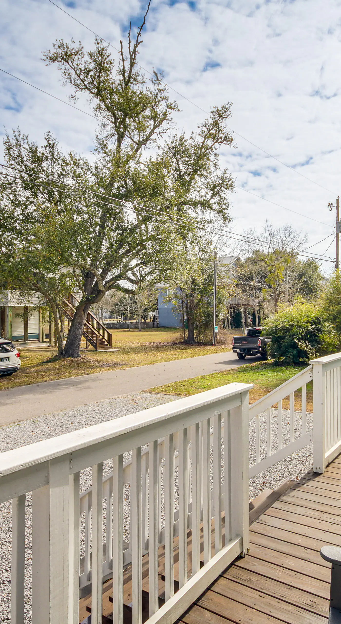 'Sea La Vie' Coastal Getaway Steps from the Beach