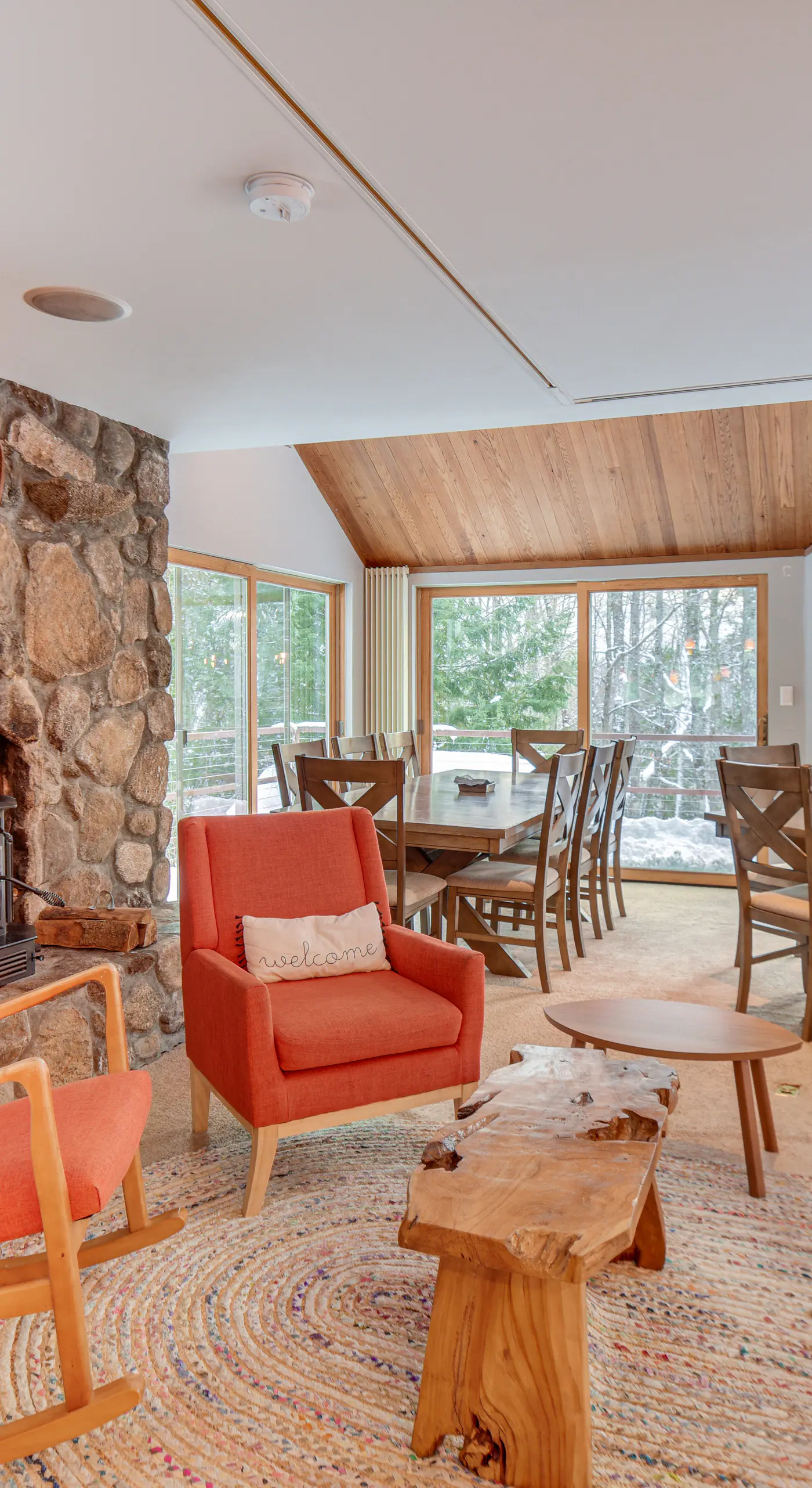 White Mountain Escape w/ Separate In-Law Suite!
