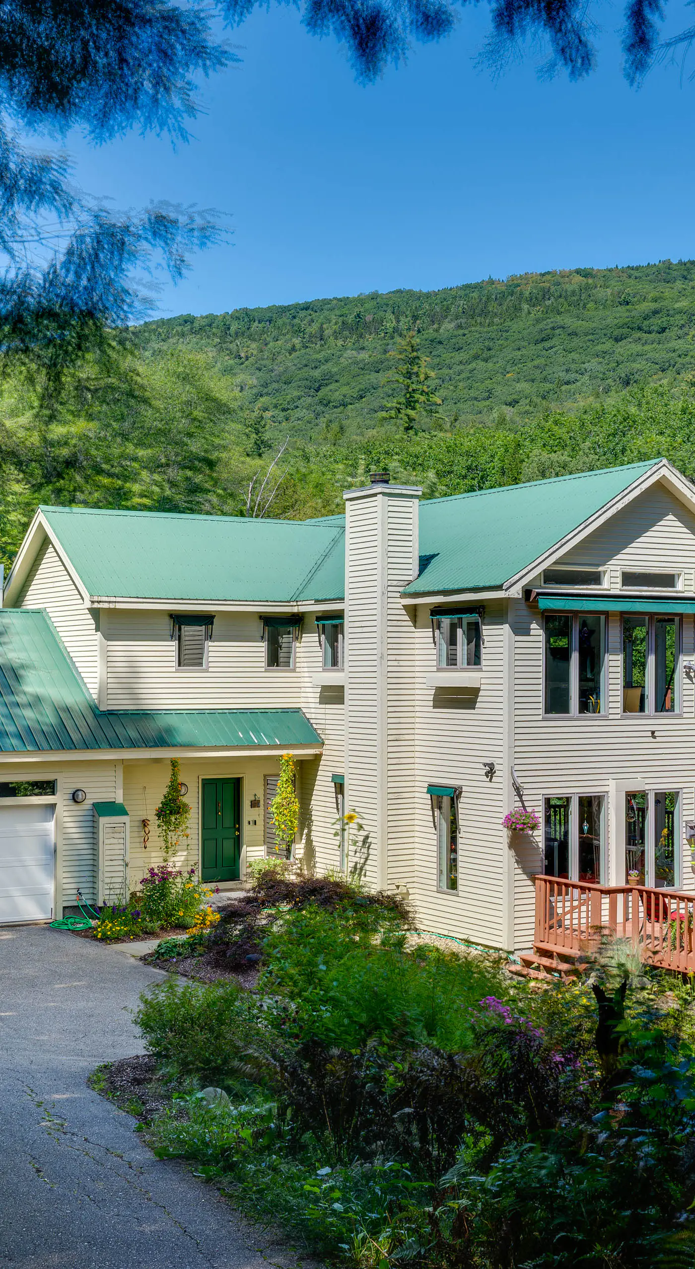 Charming Thornton Escape w/ Sauna + Gazebo!